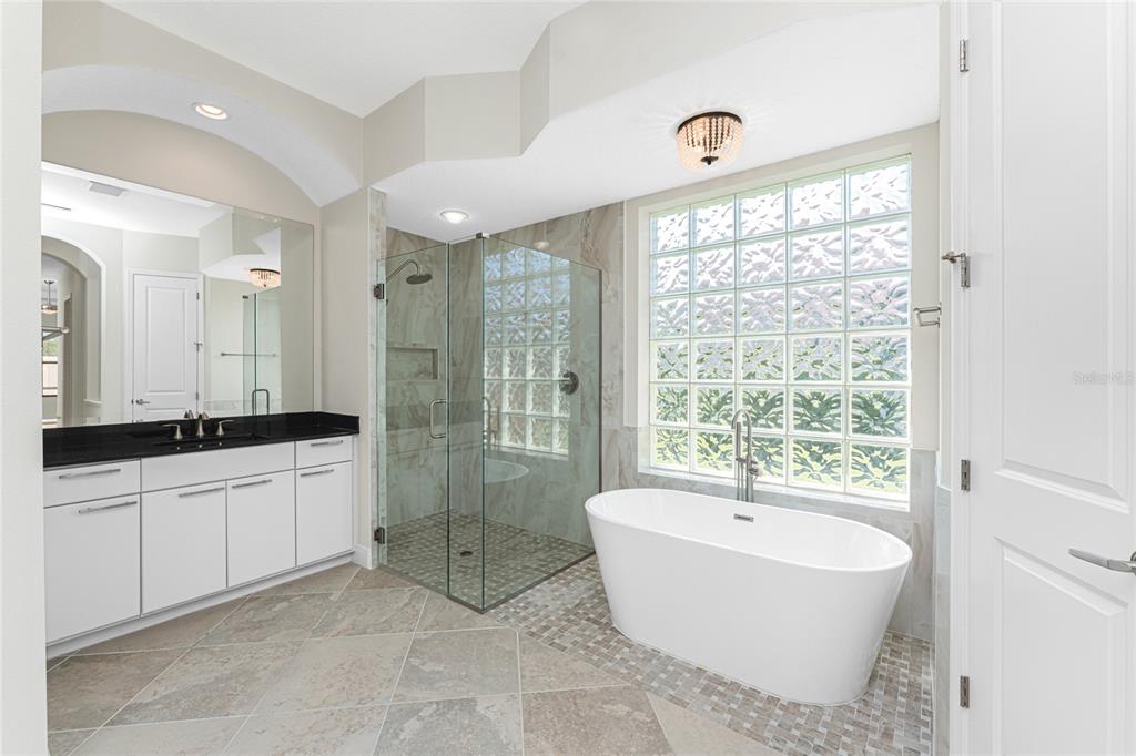 Sarasota, Florida, 34241, United States, 4 Bedrooms Bedrooms, ,3 BathroomsBathrooms,Residential,For Sale,1789245