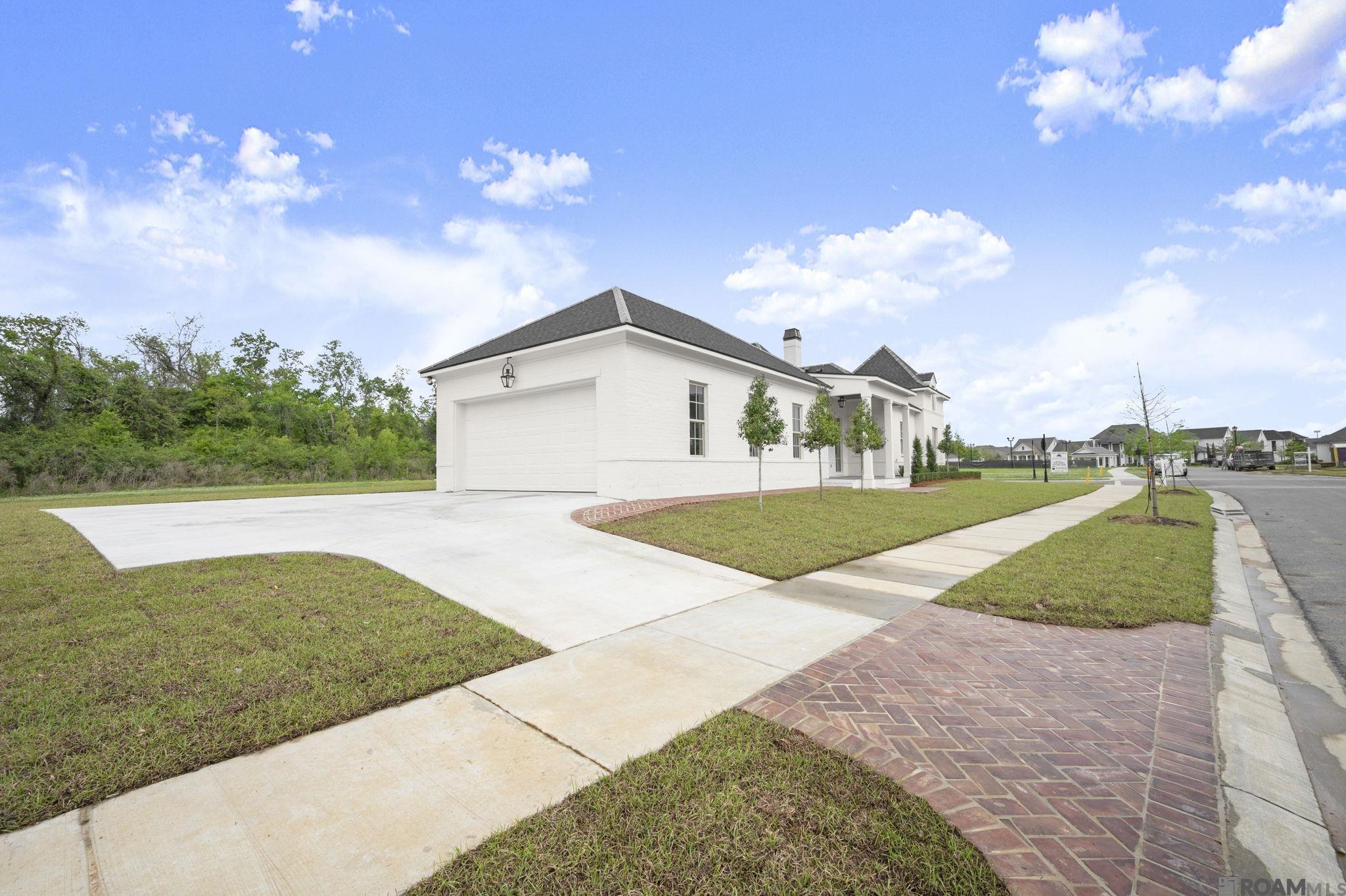 Baton Rouge, Louisiana, 70817, United States, 4 Bedrooms Bedrooms, ,3 BathroomsBathrooms,Residential,For Sale,2032762