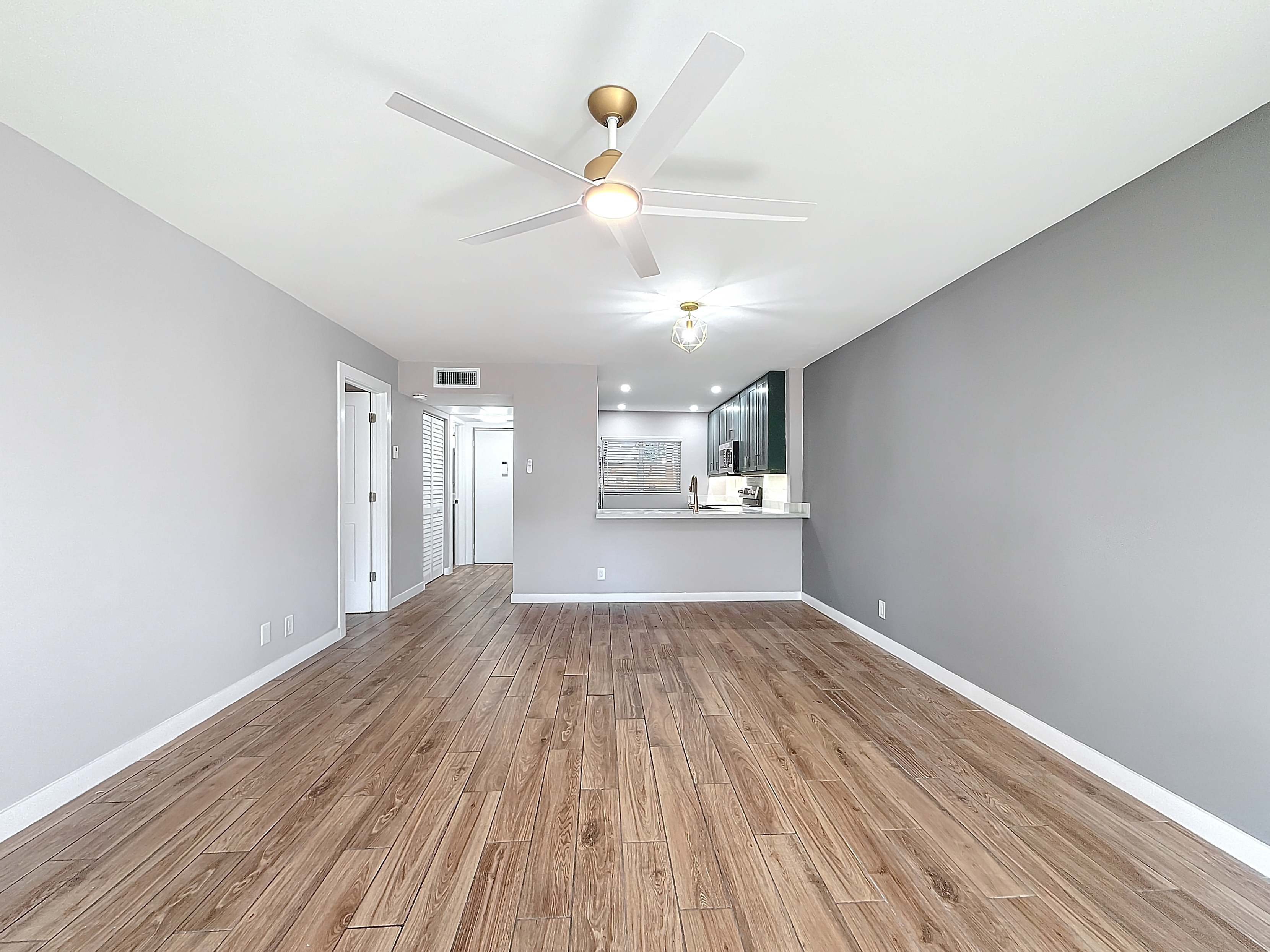  8818 W Mcnab Road, Tamarac, FL, 33321 - 物件實景