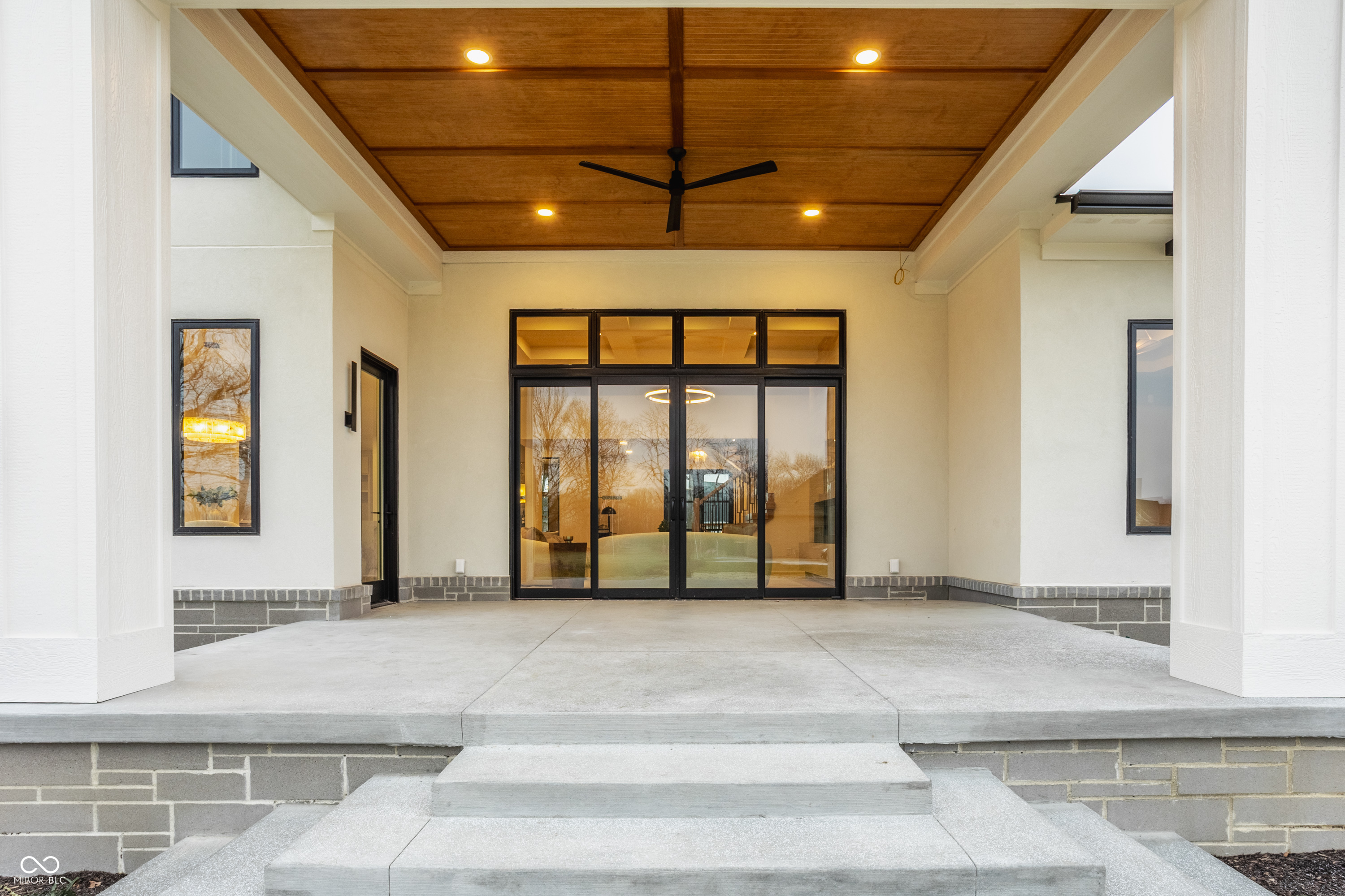 Bargersville, Indiana, 46106, United States, 5 Bedrooms Bedrooms, ,6 BathroomsBathrooms,Residential,For Sale,1977428