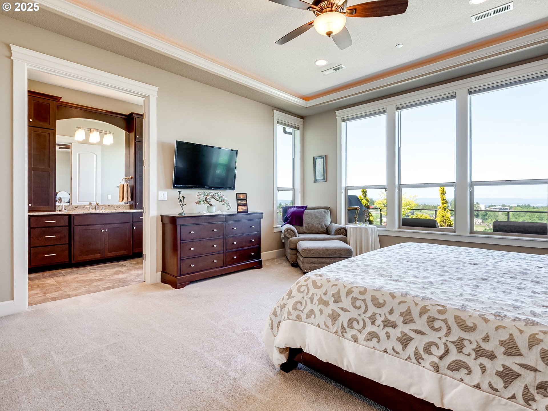 Camas, Washington, 98607, United States, 4 Bedrooms Bedrooms, ,4 BathroomsBathrooms,Residential,For Sale,1837828