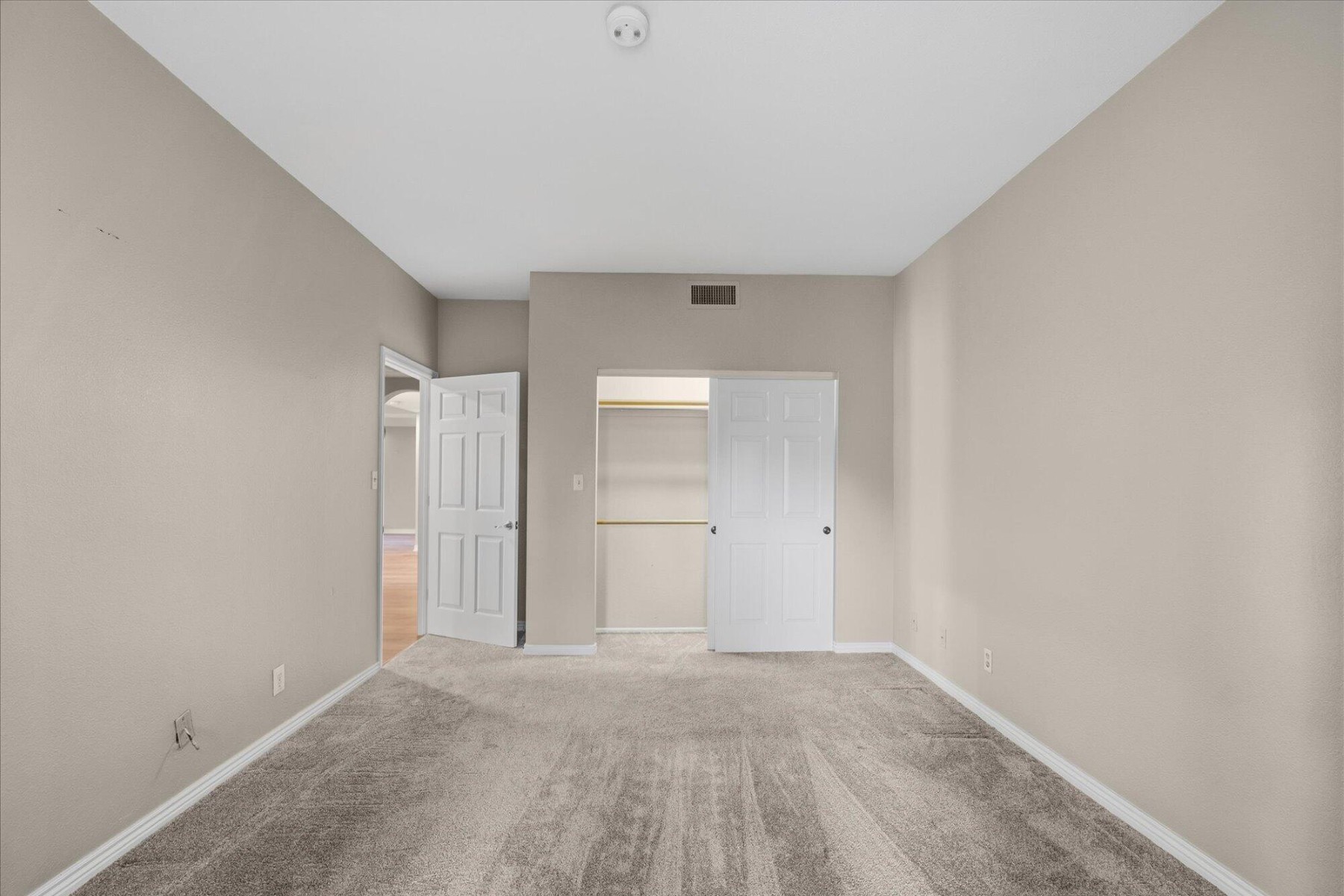  5200 S Lakeshore Drive  Tempe, AZ - 物件實景