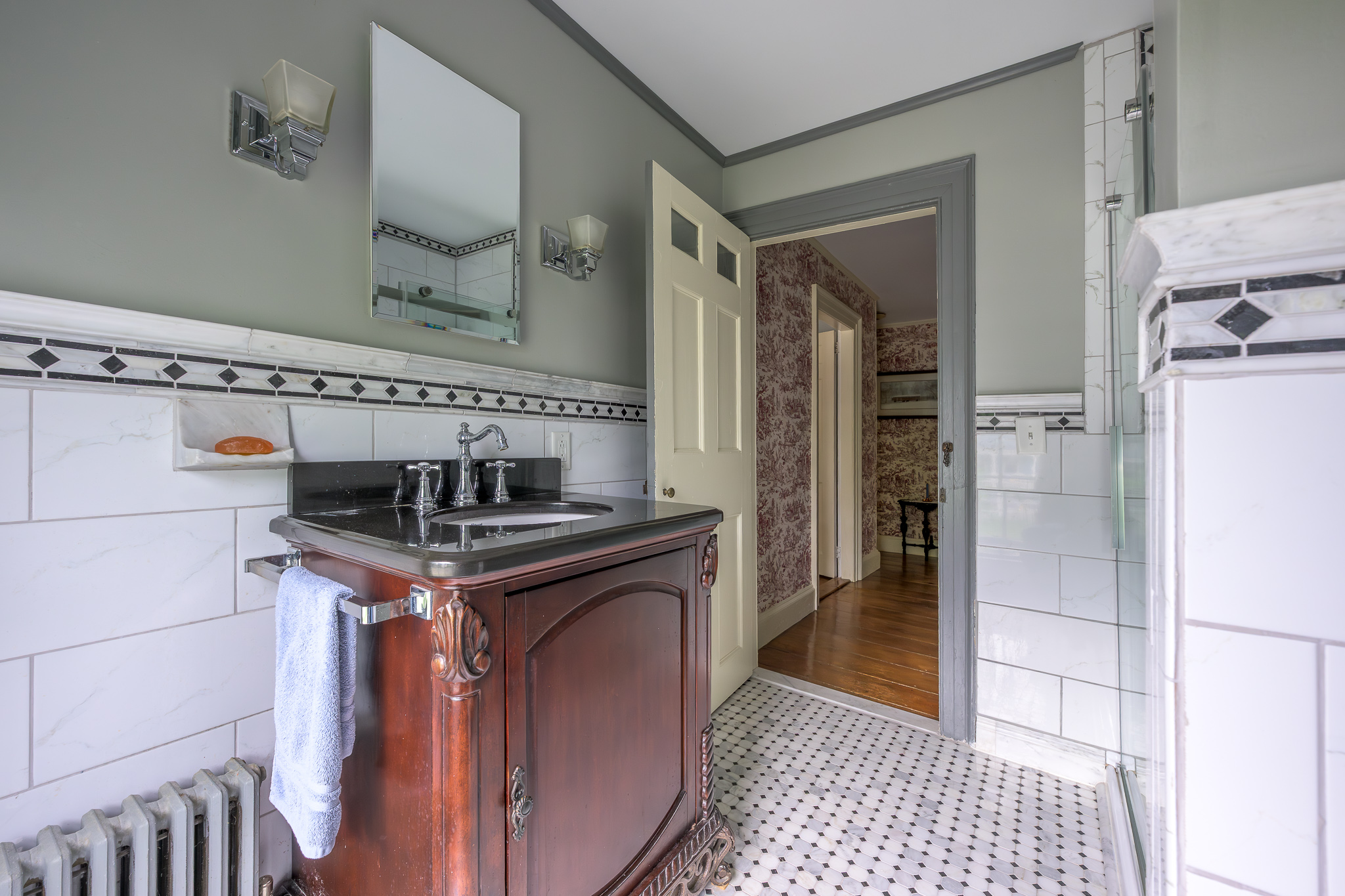  24 Albany Avenue, Kinderhook, NY 12106 - 物件實景