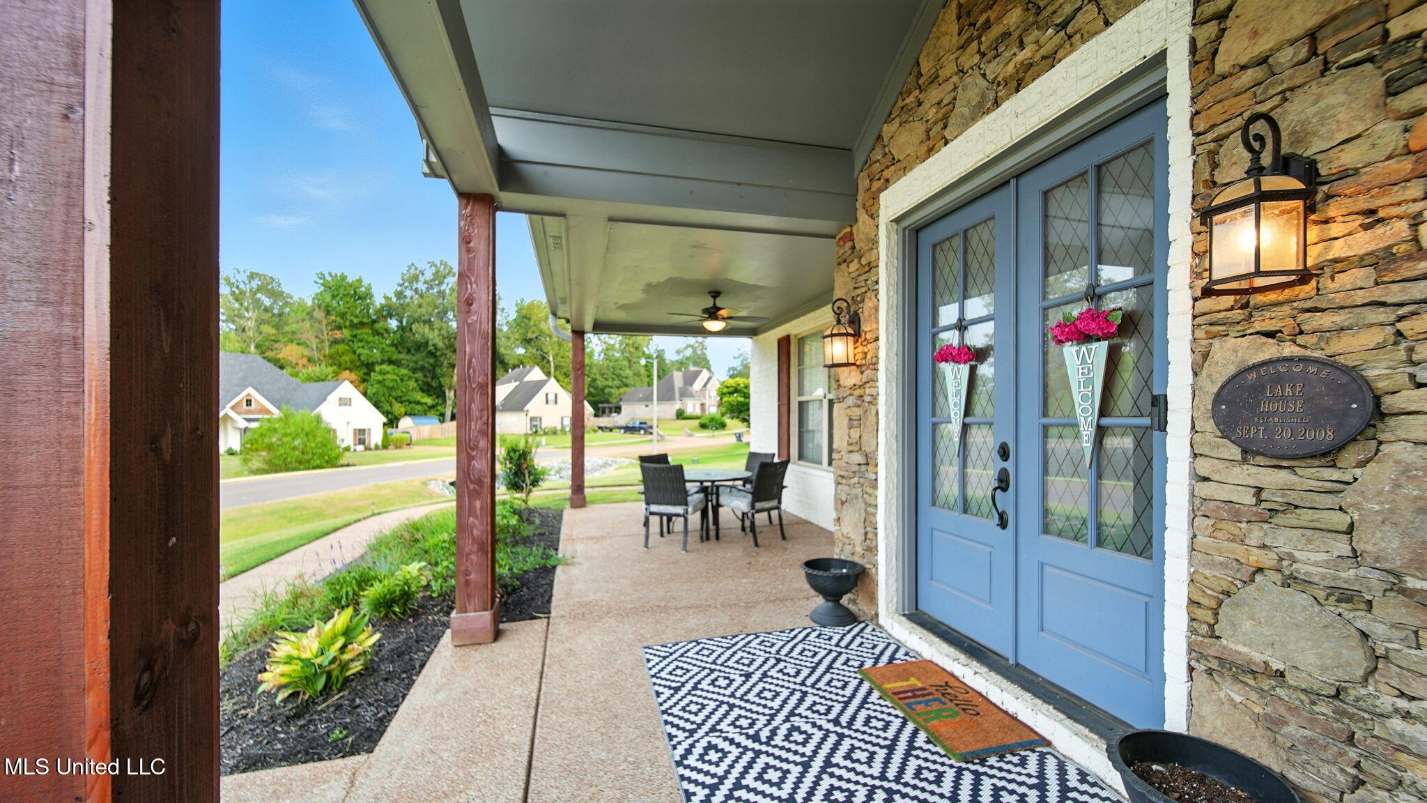 Hernando, Mississippi, 38632, United States, 4 Bedrooms Bedrooms, ,3 BathroomsBathrooms,Residential,For Sale,1978429