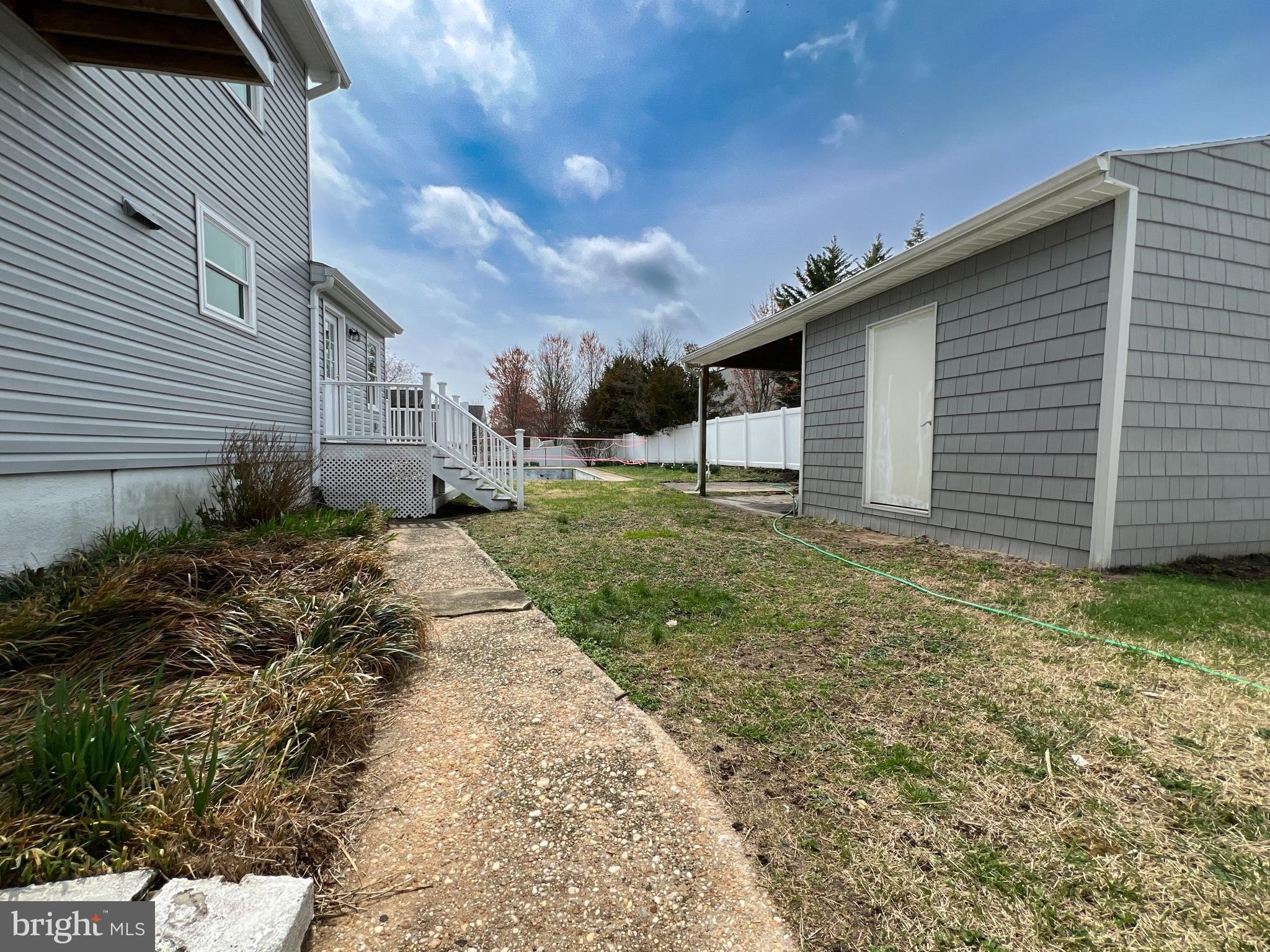 PASADENA, Maryland, 21122, United States, 4 Bedrooms Bedrooms, ,4 BathroomsBathrooms,Residential,For Sale,1975011