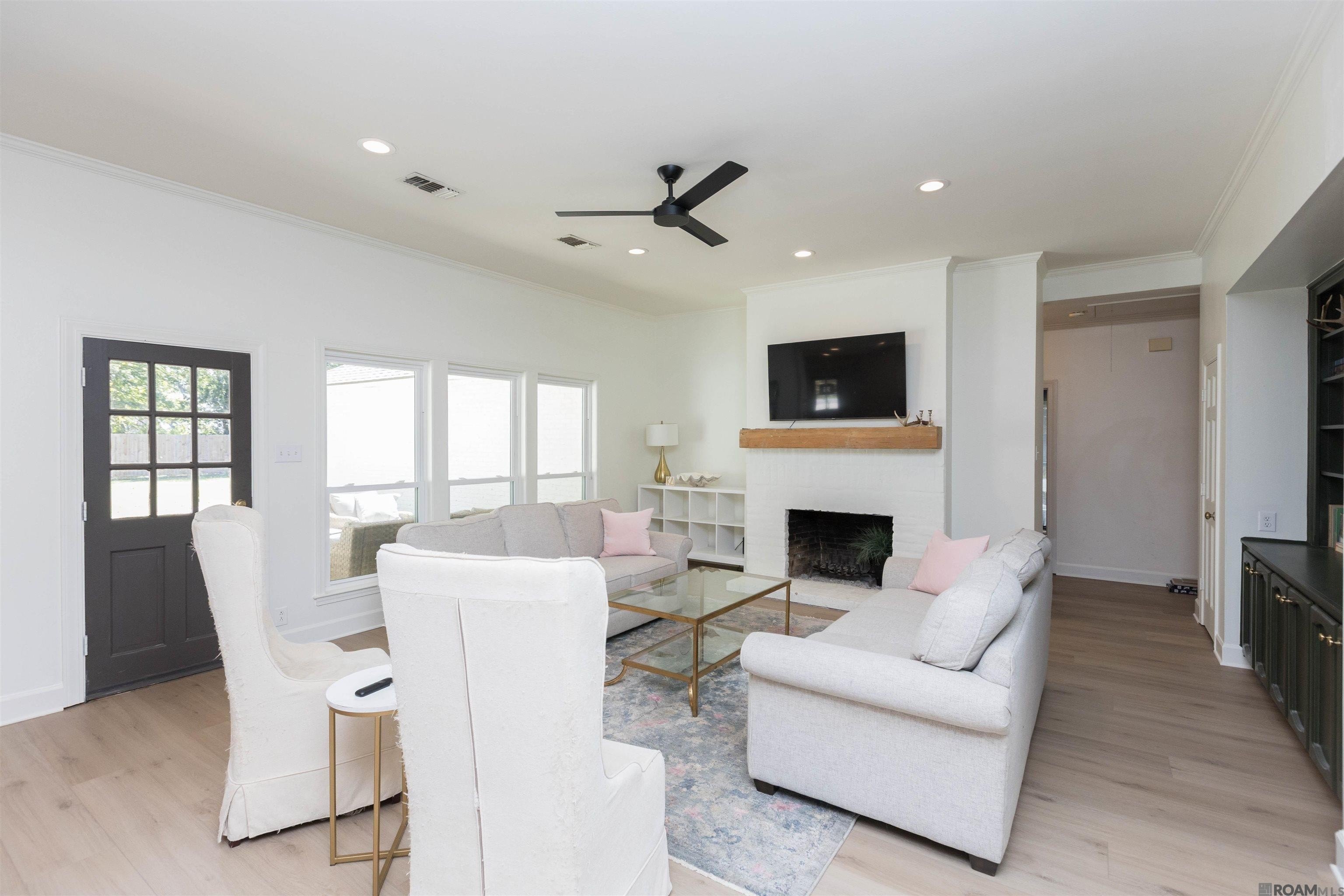 Baton Rouge, Louisiana, 70820, United States, 4 Bedrooms Bedrooms, ,3 BathroomsBathrooms,Residential,For Sale,1980276