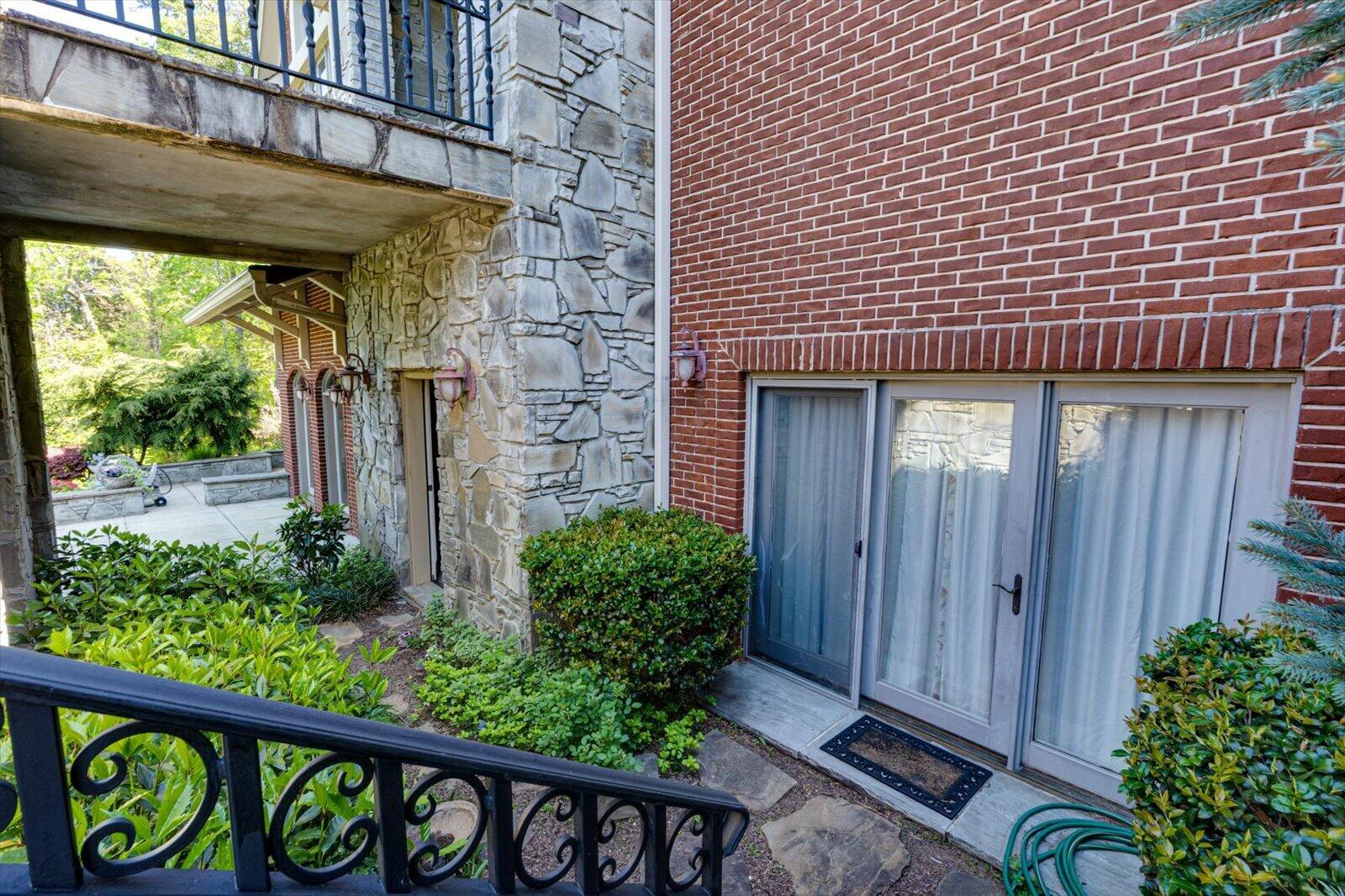 Guild, Tennessee, 37340, United States, 4 Bedrooms Bedrooms, ,5 BathroomsBathrooms,Residential,For Sale,2040612