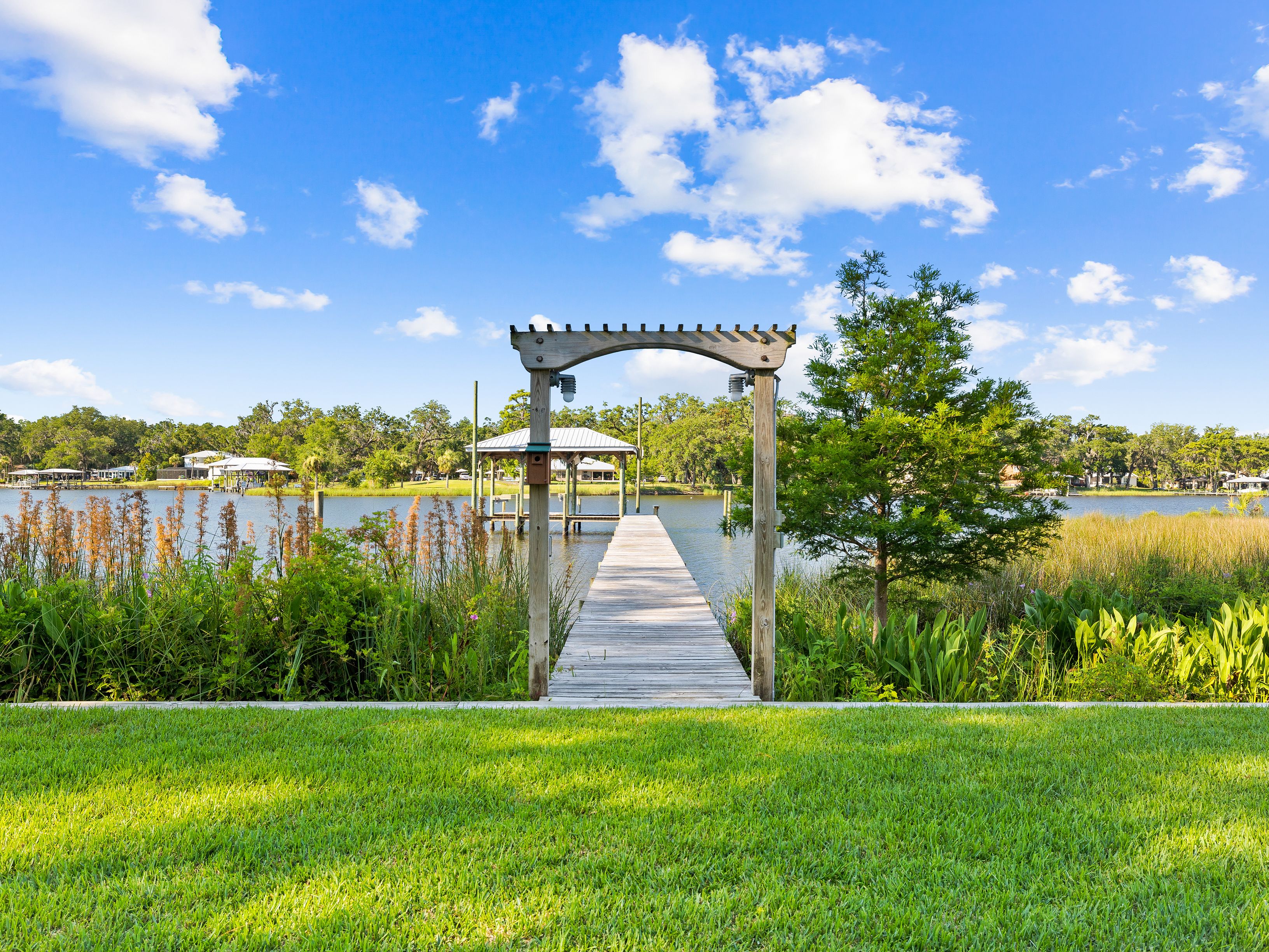  A Once-in-a-Generation Waterfront Estate with 725 Feet Bayou-Frontage - 物件實景