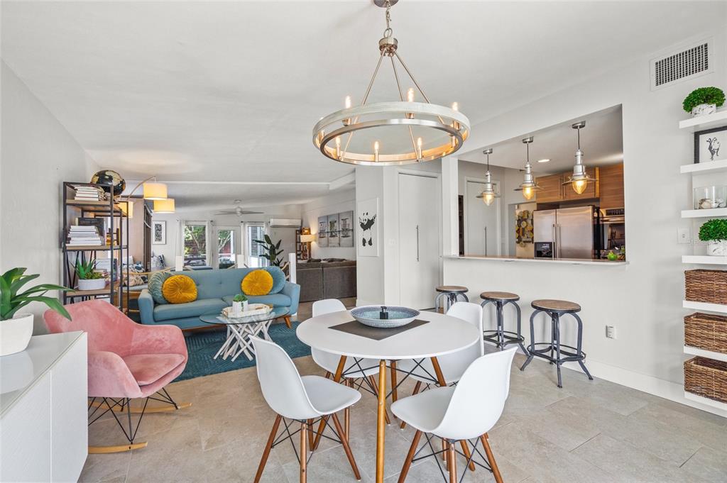 Sarasota, Florida, 34234, United States, 2 Bedrooms Bedrooms, ,2 BathroomsBathrooms,Residential,For Sale,1838237