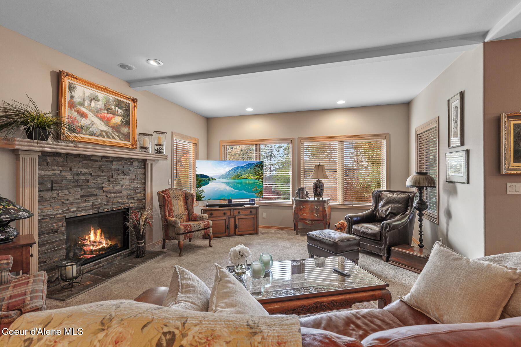 Hayden Lake, Idaho, 83835, United States, 4 Bedrooms Bedrooms, ,3 BathroomsBathrooms,Residential,For Sale,2007766