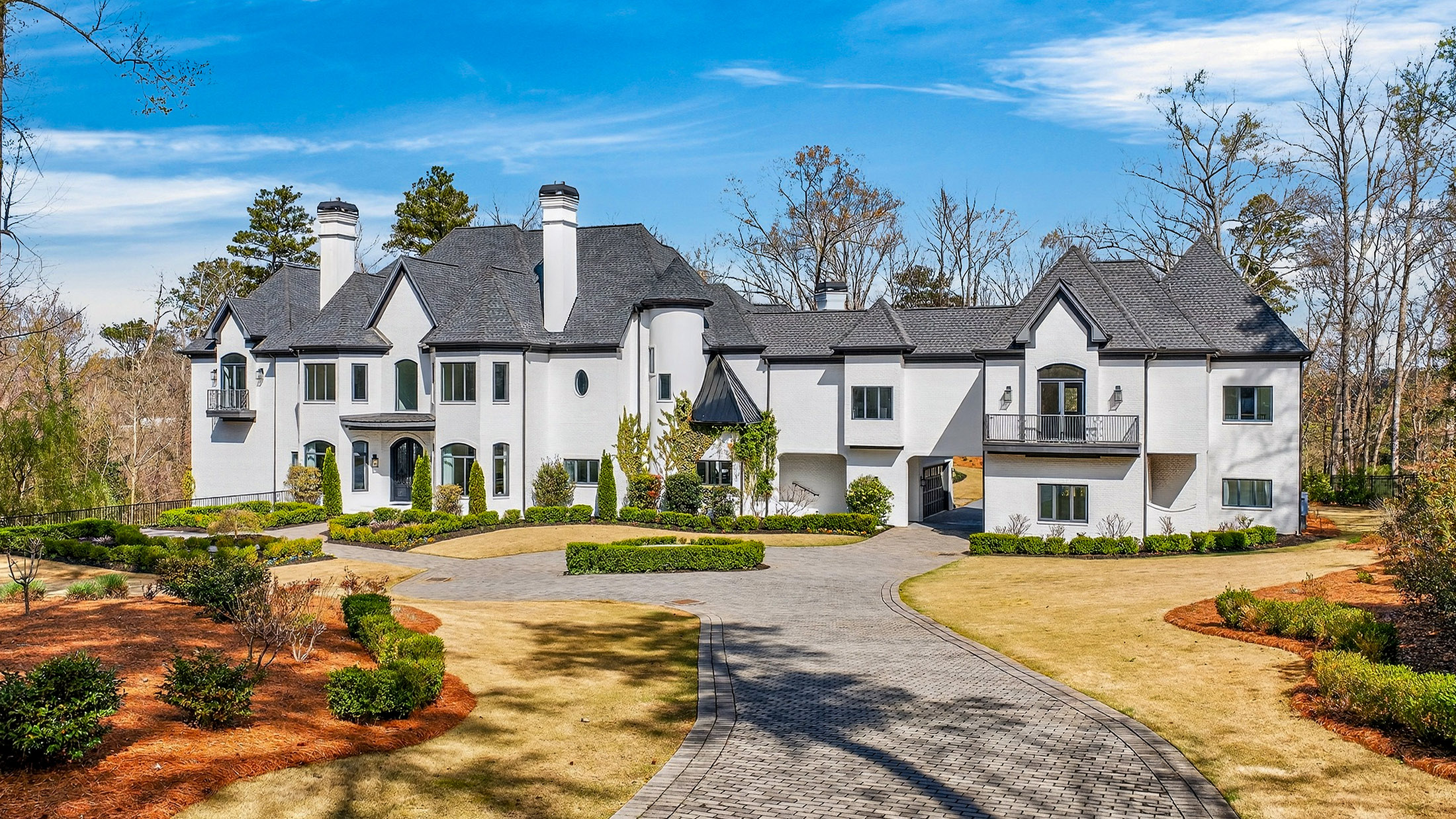  Exceptional Gated Estate with Resort-caliber Grounds - 物件實景