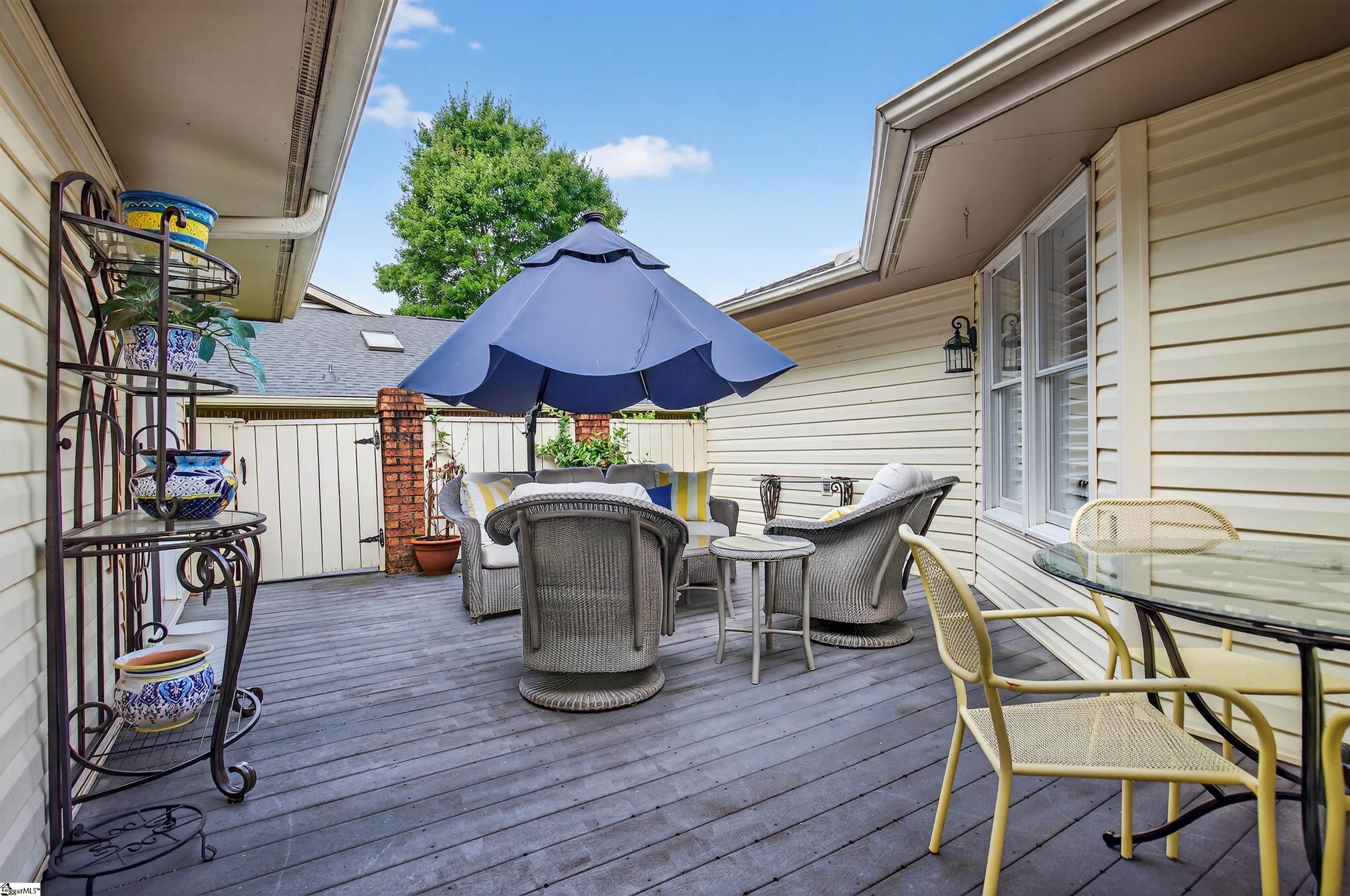 Greenville, South Carolina, 29605, United States, 3 Bedrooms Bedrooms, ,2 BathroomsBathrooms,Residential,For Sale,1918628