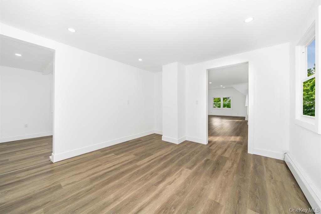 West Babylon, New York, 1704, United States, 3 Bedrooms Bedrooms, ,2 BathroomsBathrooms,Residential,For Sale,1950805