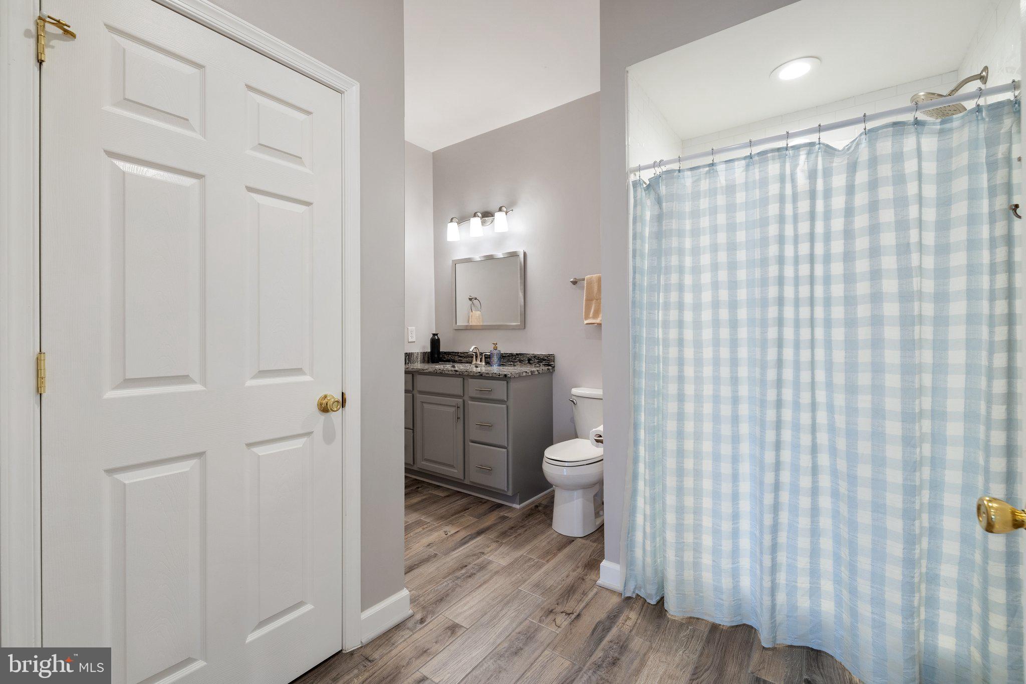 Warrenton, Virginia, 20186, United States, 6 Bedrooms Bedrooms, ,6 BathroomsBathrooms,Residential,For Sale,1914249