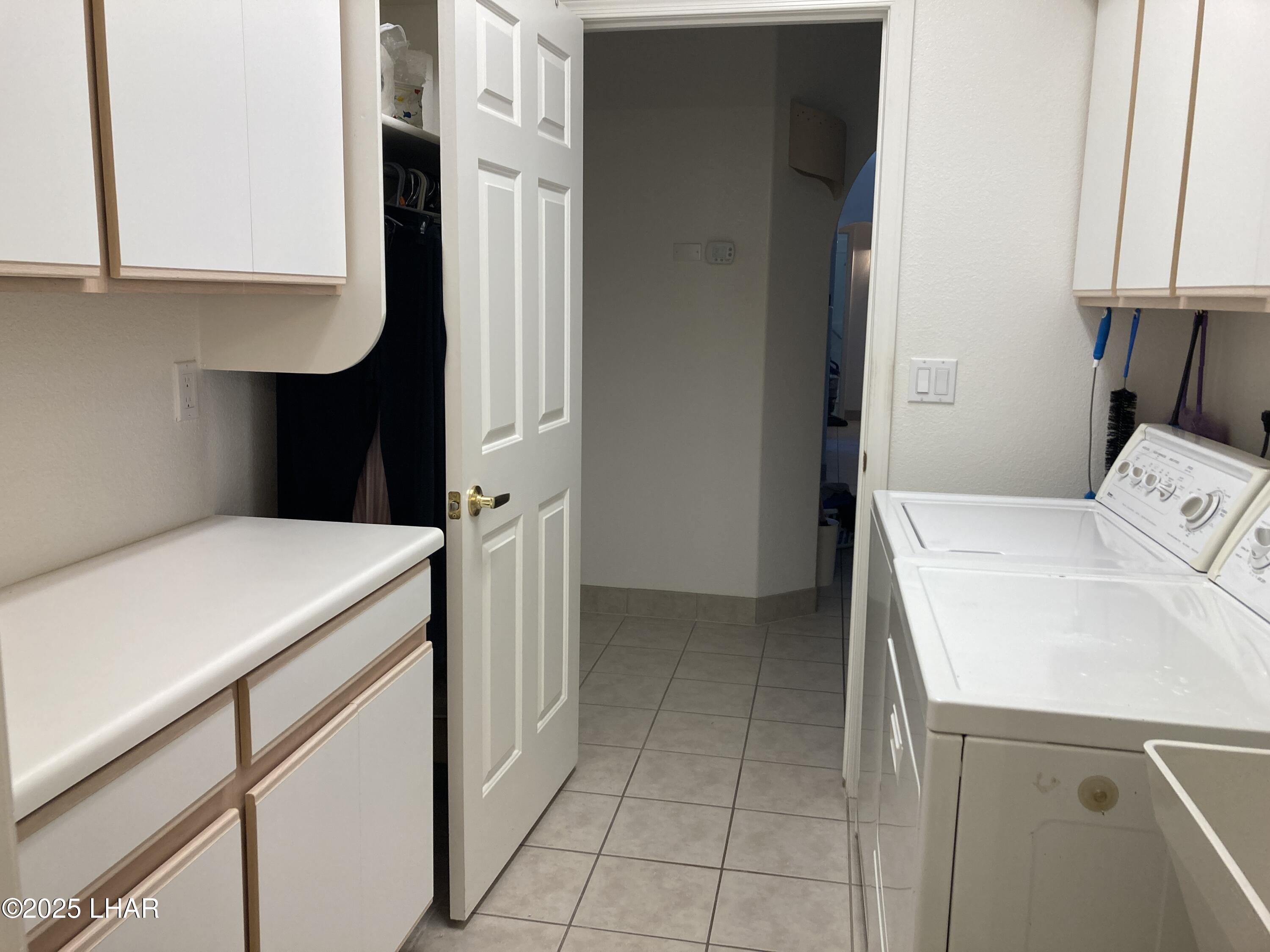 Lake Havasu City, Arizona, 86404, United States, 3 Bedrooms Bedrooms, ,3 BathroomsBathrooms,Residential,For Sale,1949772