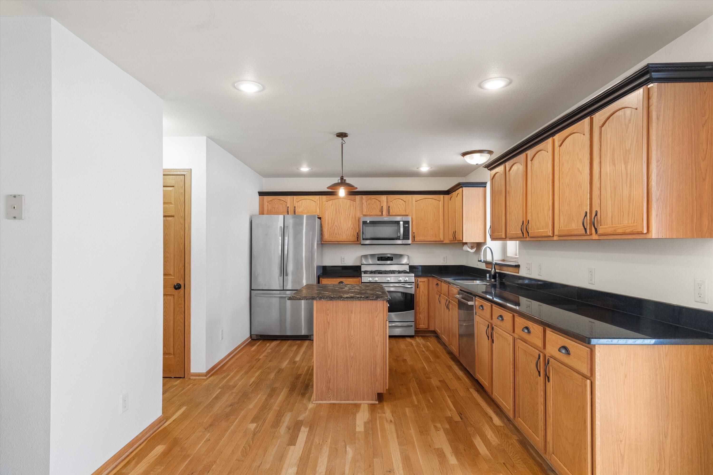 Oak Creek, Wisconsin, 53154, United States, 4 Bedrooms Bedrooms, ,4 BathroomsBathrooms,Residential,For Sale,2007520