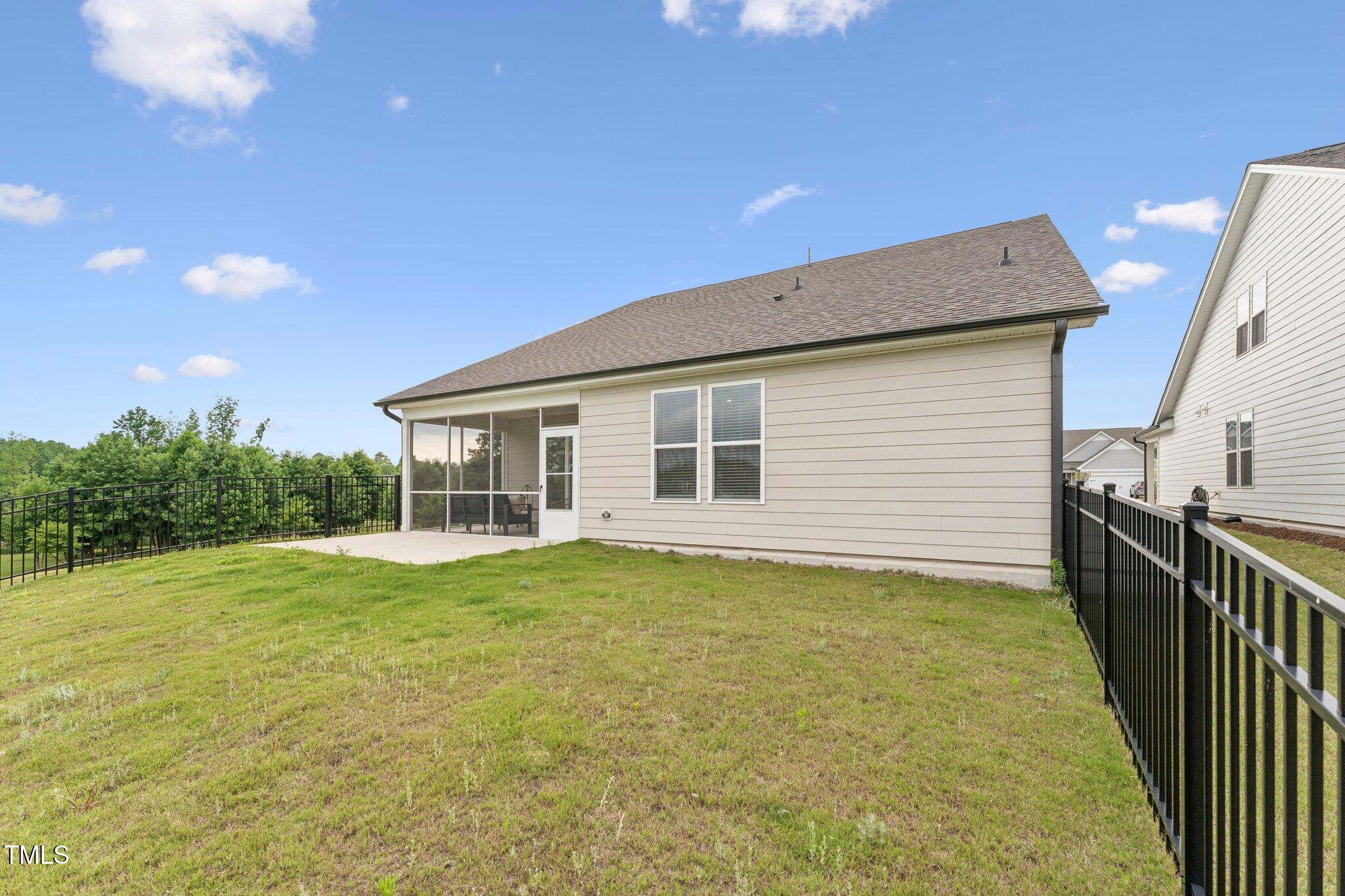 Fuquay Varina, North Carolina, 27526, United States, 3 Bedrooms Bedrooms, ,2 BathroomsBathrooms,Residential,For Sale,1856348
