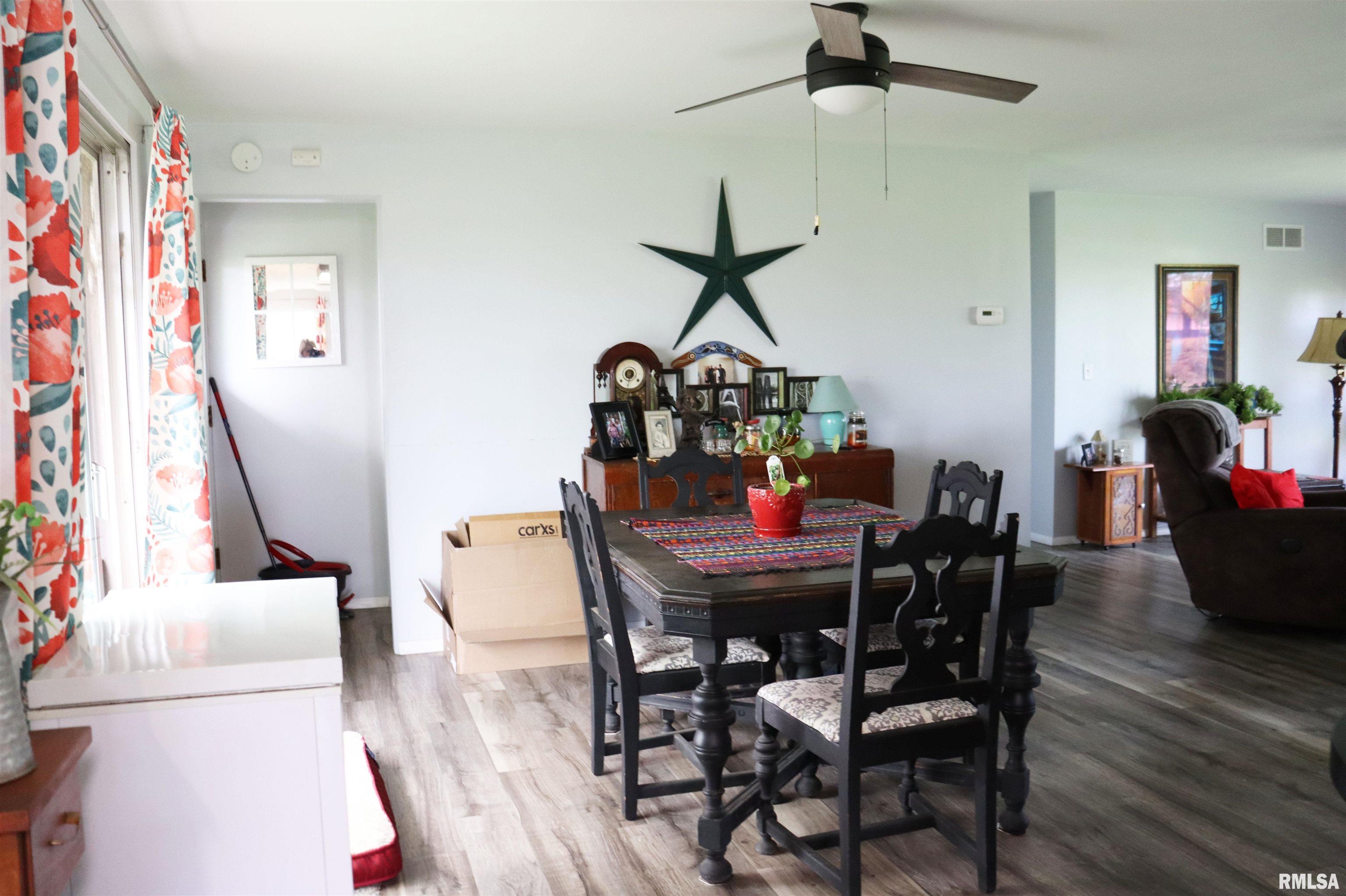 Washington, Illinois, 61571, United States, 3 Bedrooms Bedrooms, ,2 BathroomsBathrooms,Residential,For Sale,1942295