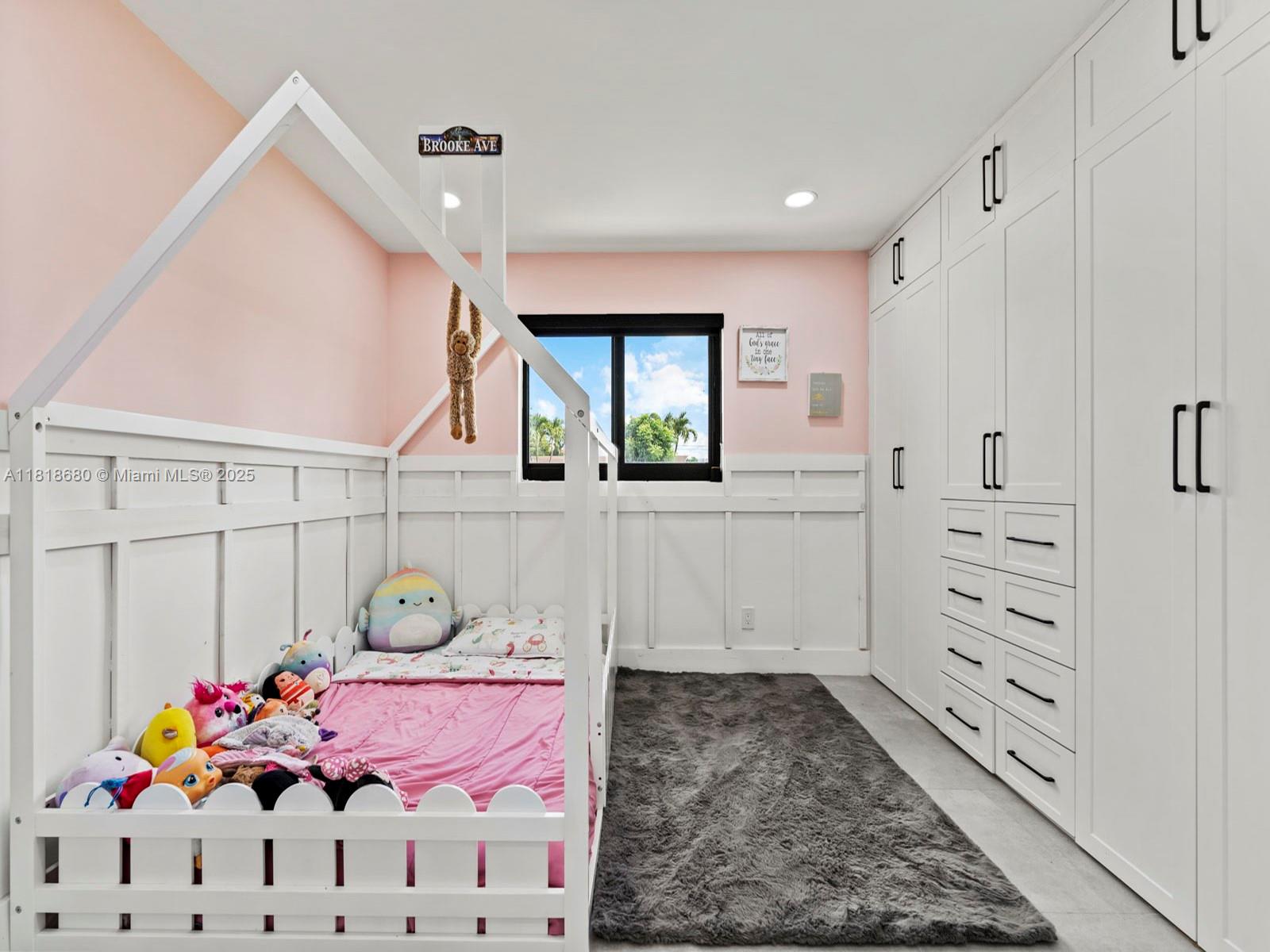 Miami, Florida, 33173, United States, 3 Bedrooms Bedrooms, ,2 BathroomsBathrooms,Residential,For Sale,1857432