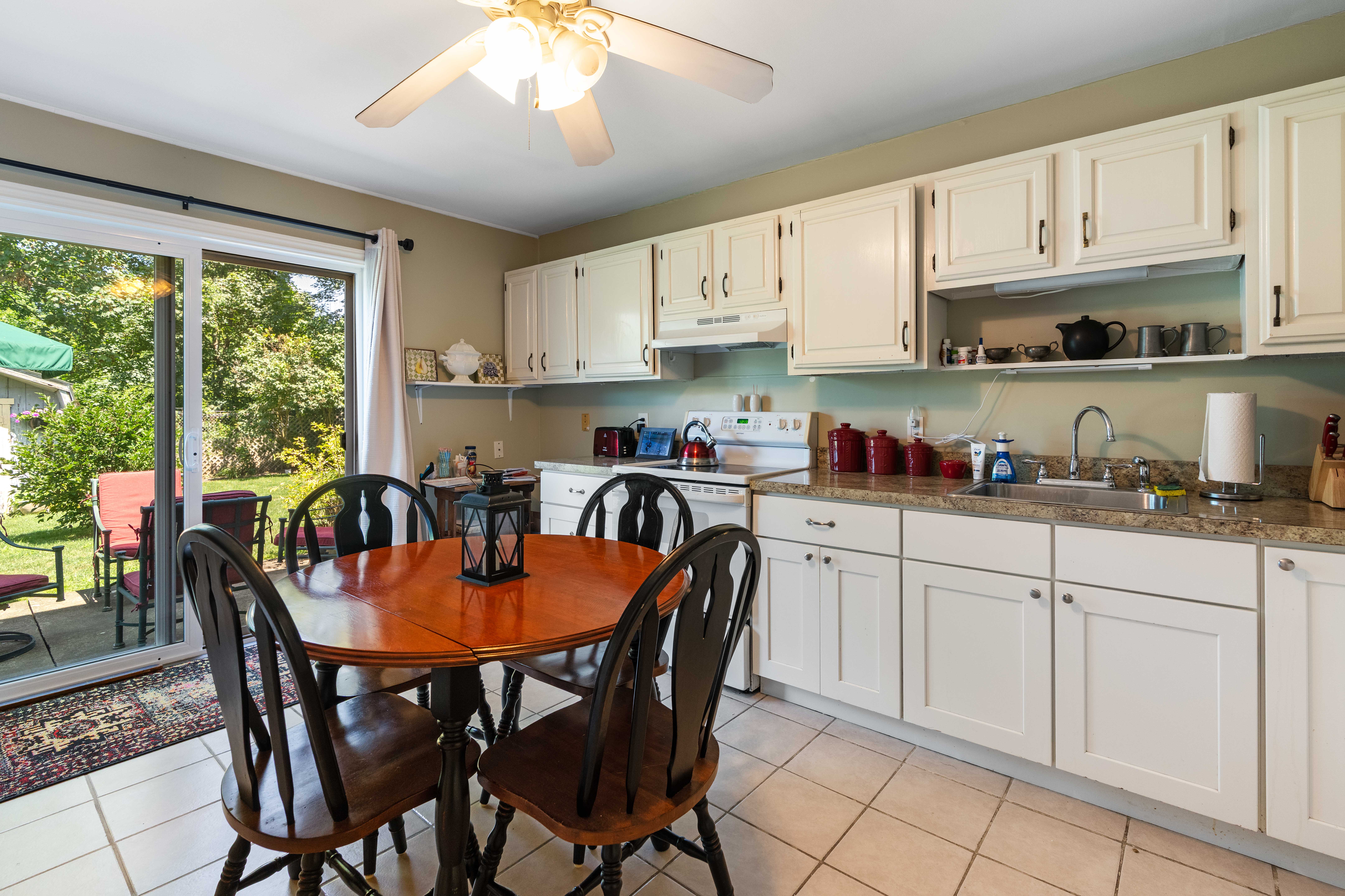 Newport, Rhode Island, 02840, United States, 4 Bedrooms Bedrooms, ,4 BathroomsBathrooms,Residential,For Sale,1904331