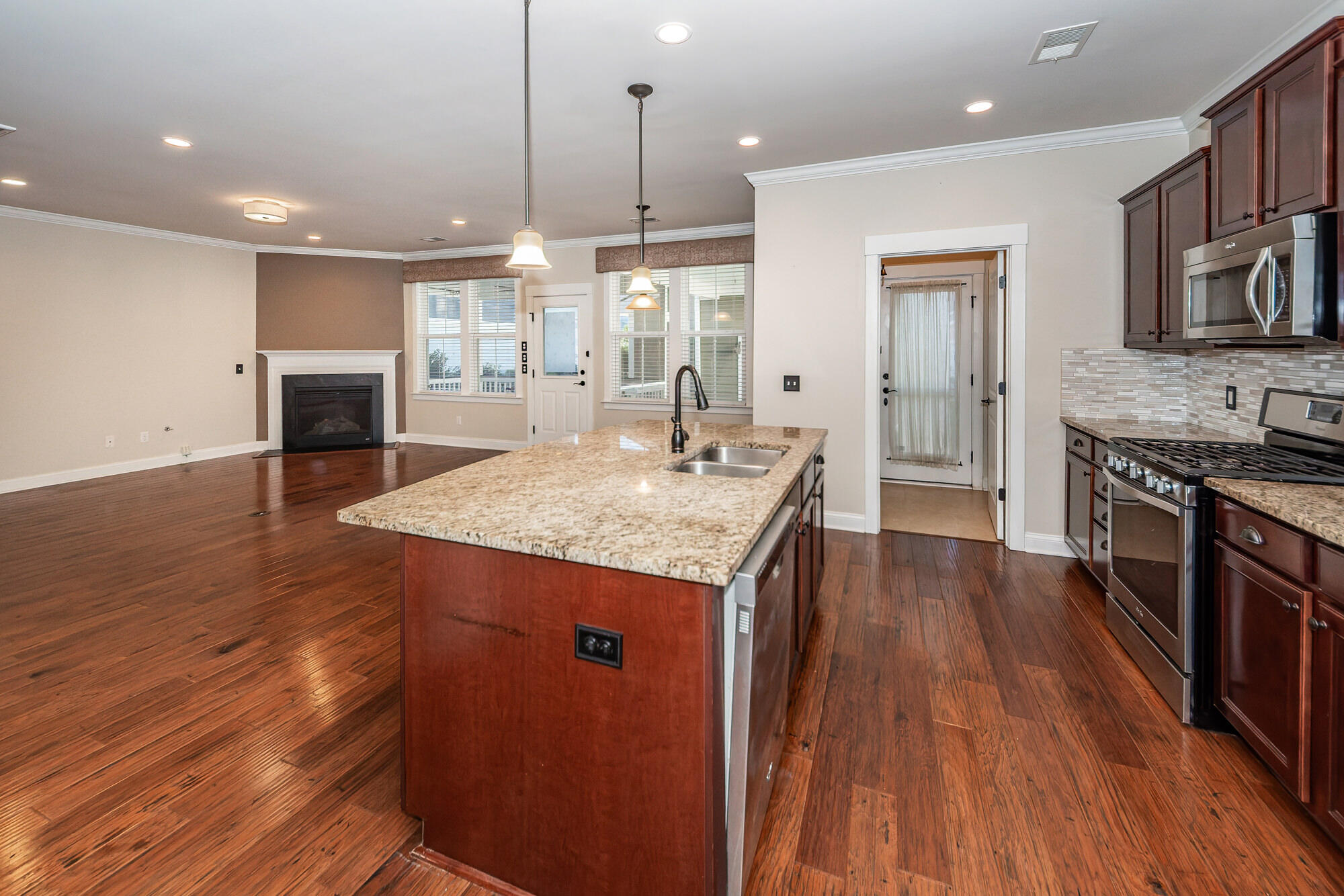 Summerville, South Carolina, 29483, United States, 4 Bedrooms Bedrooms, ,4 BathroomsBathrooms,Residential,For Sale,2005994