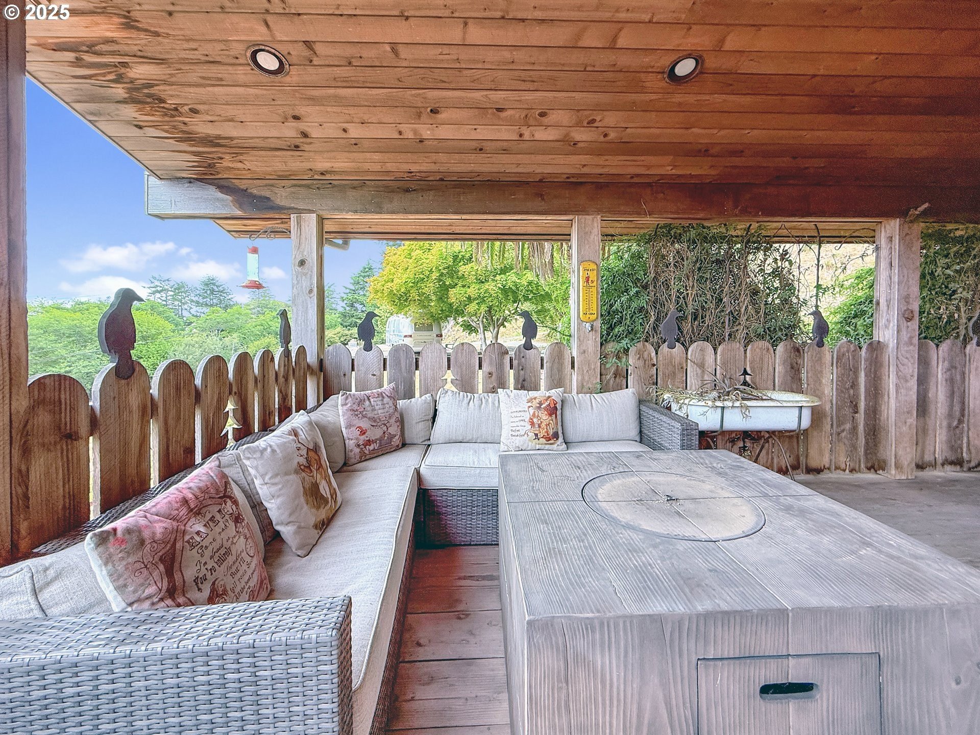 Brookings, Oregon, 97415, United States, 2 Bedrooms Bedrooms, ,1 BathroomBathrooms,Residential,For Sale,1975995