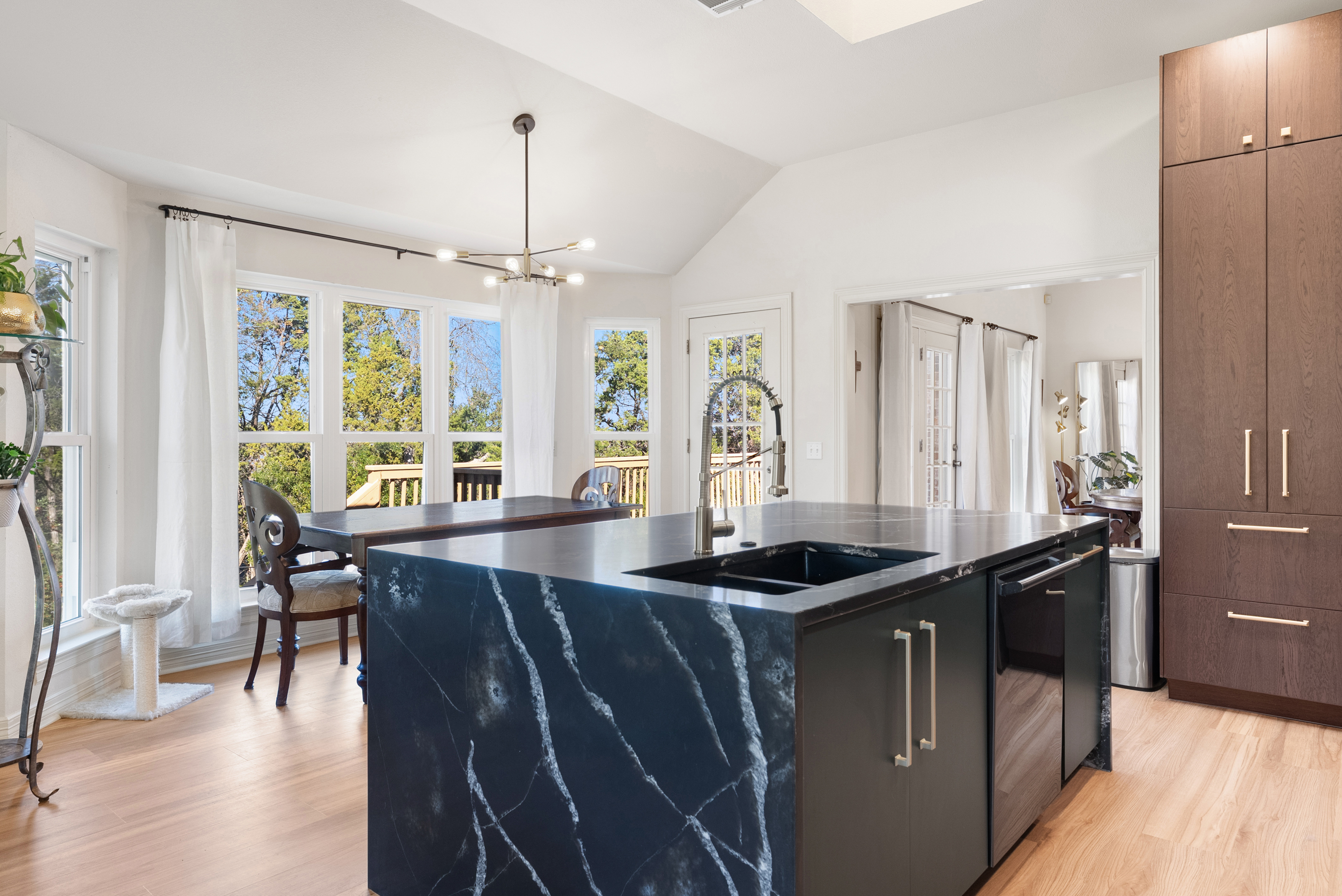  Updated Single-Story Living in the Heart of Lakeway - 物件實景