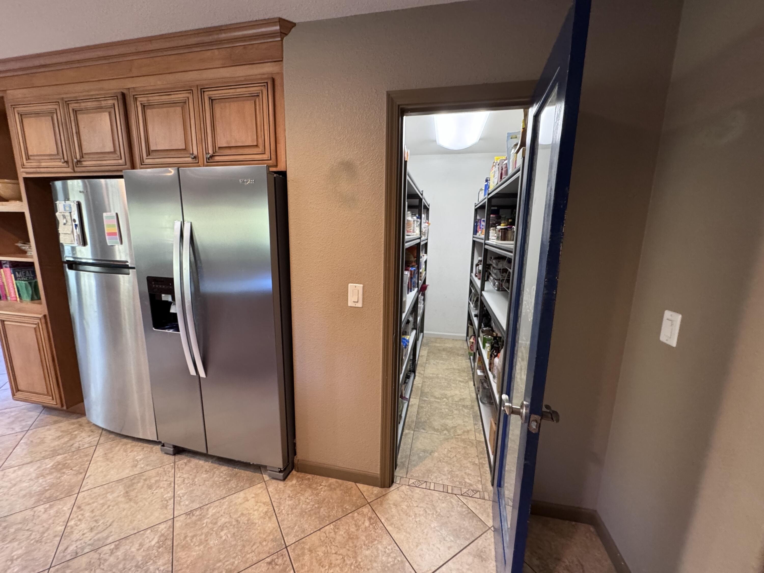 Rogue River, Oregon, 97537, United States, 3 Bedrooms Bedrooms, ,4 BathroomsBathrooms,Residential,For Sale,1982617