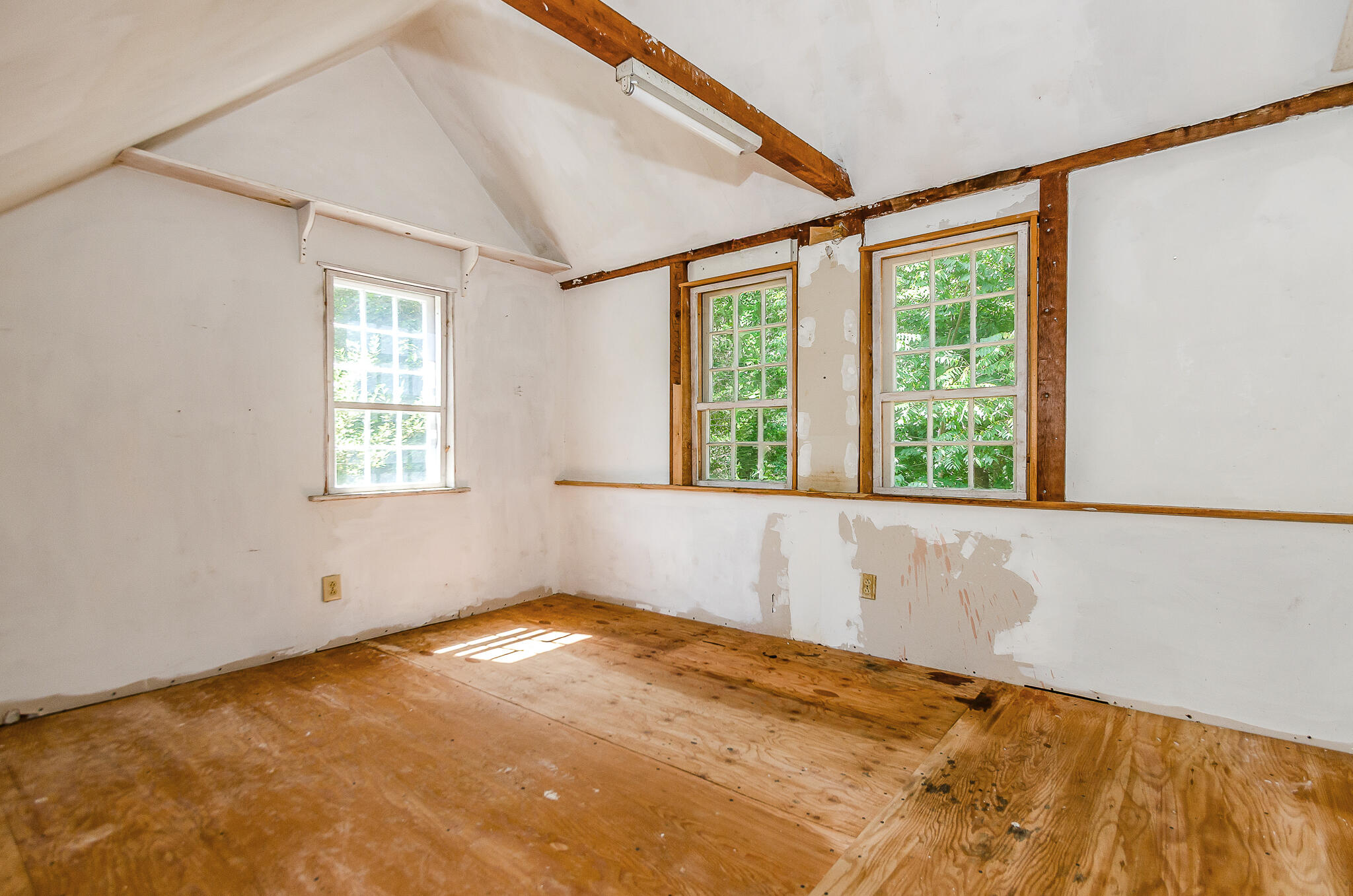 Cotuit, Massachusetts, 02635, United States, 4 Bedrooms Bedrooms, ,3 BathroomsBathrooms,Residential,For Sale,1965620