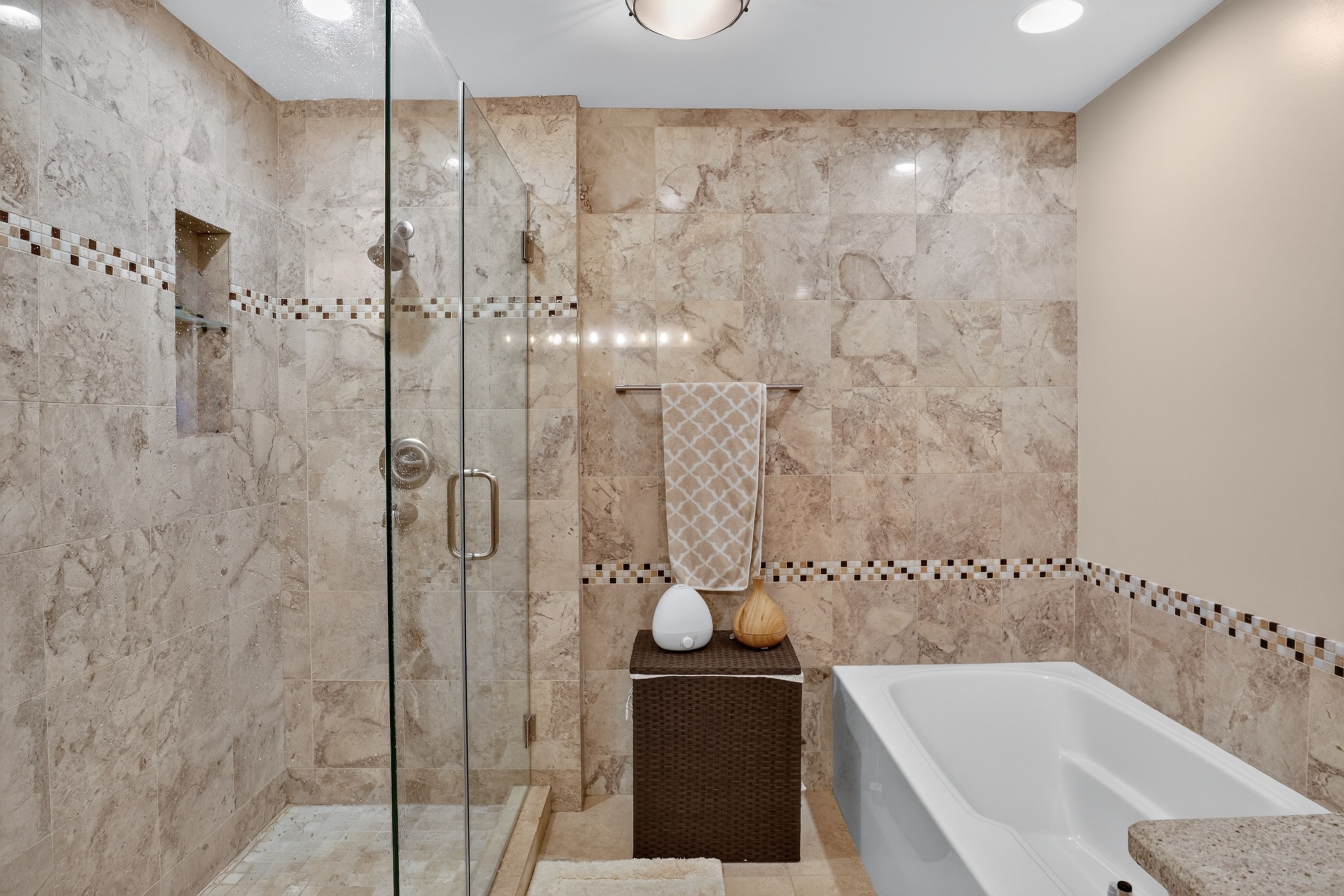  Beautiful Private End-unit Townhome Overlooking a Peaceful Pond - 物件實景