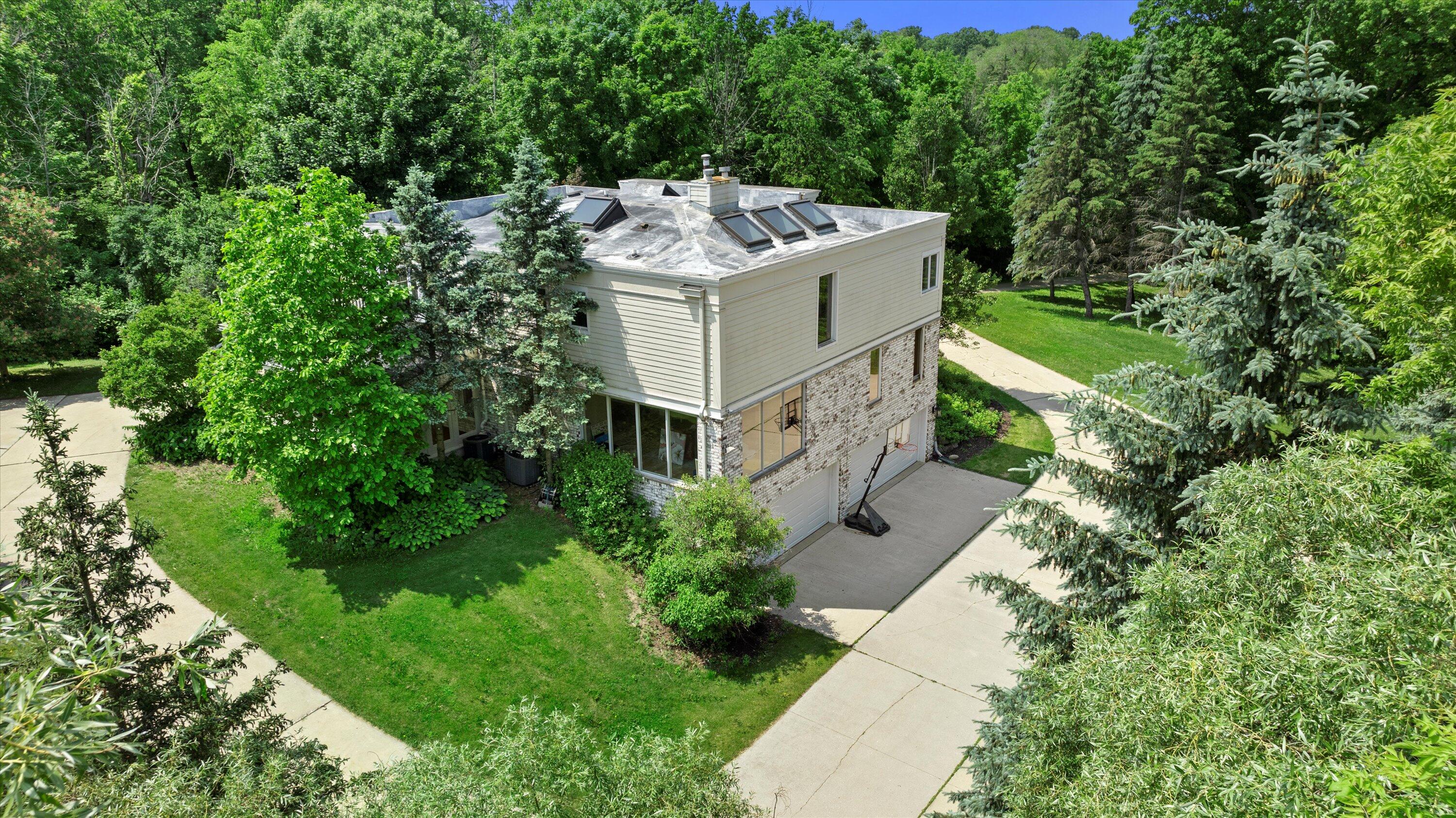 Lisbon, Wisconsin, 53089, United States, 4 Bedrooms Bedrooms, ,5 BathroomsBathrooms,Residential,For Sale,1868566