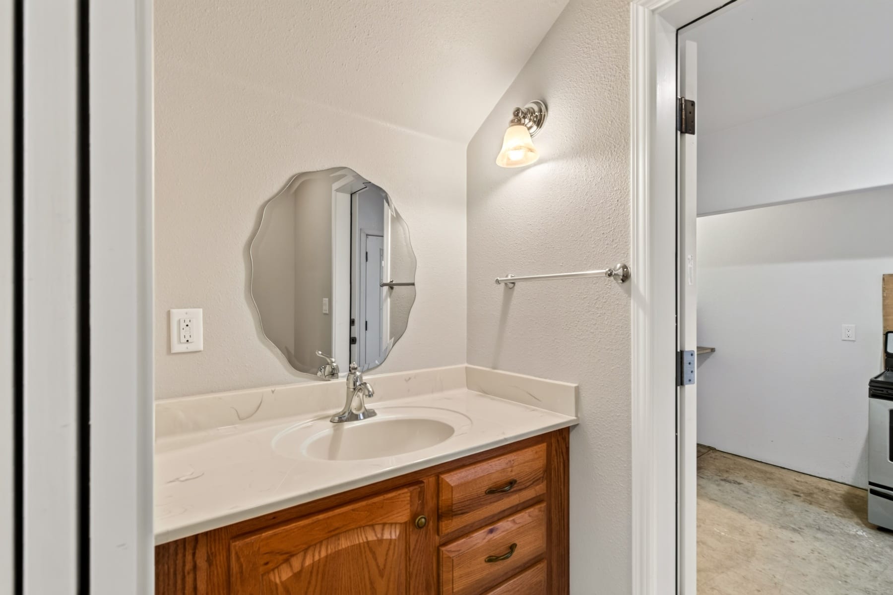  182 Justin Court Central Point, OR 97502 - 物件實景