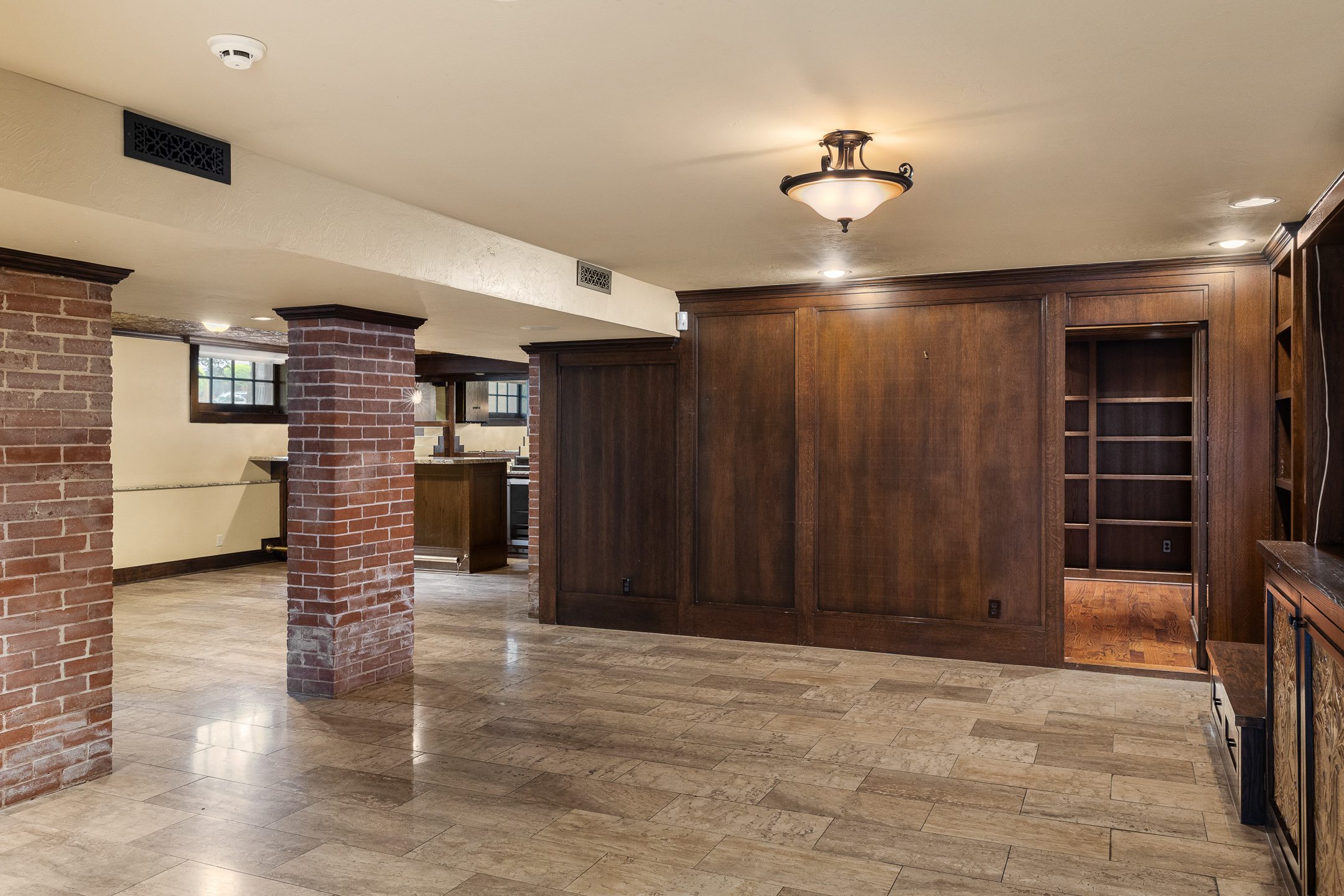  610 Northwest 14th Street, Oklahoma City, OK 73103 - 物件實景