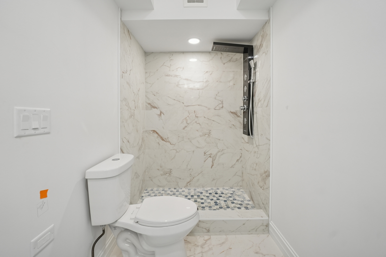 Park Ridge, Illinois, 60068, United States, 4 Bedrooms Bedrooms, ,5 BathroomsBathrooms,Residential,For Sale,1988945