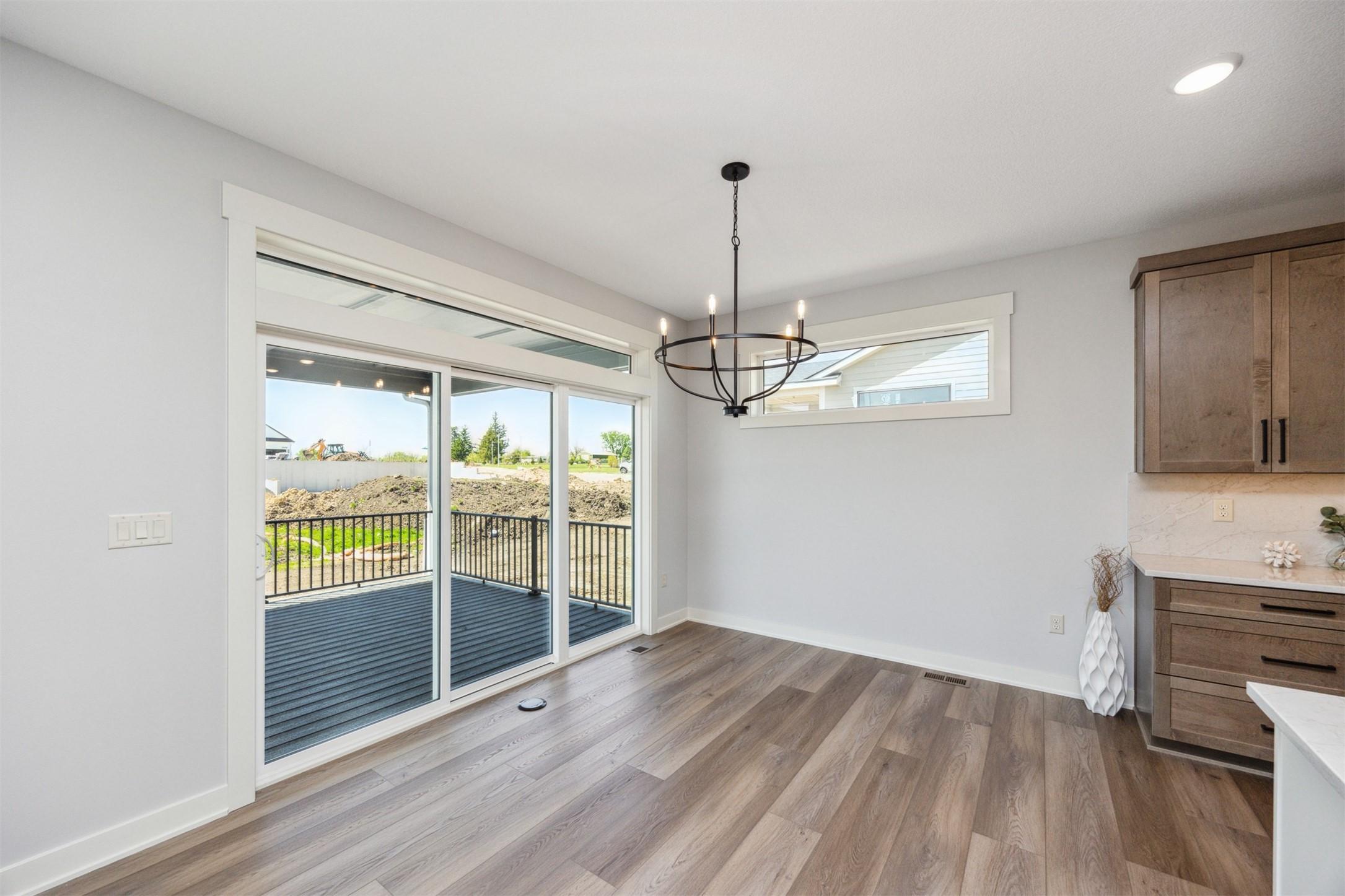 Clive, Iowa, 50325, United States, 4 Bedrooms Bedrooms, ,3 BathroomsBathrooms,Residential,For Sale,1977212