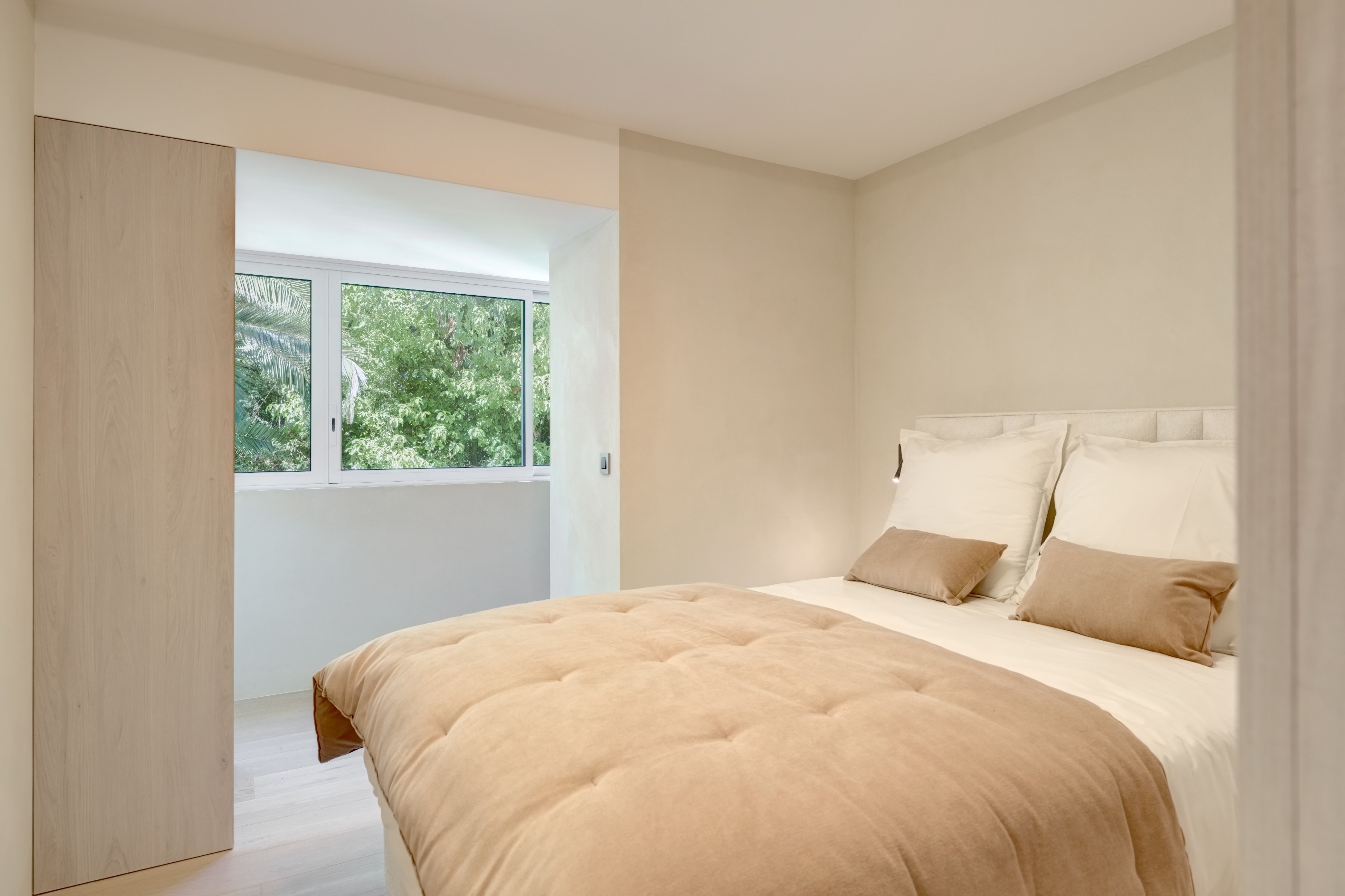  Renovated 113 sqm apartment with terrace and partial sea view - residence with … - 物件實景