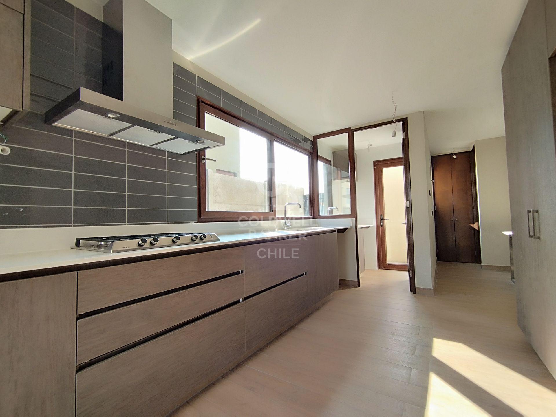 Colina, Chile, 3 Bedrooms Bedrooms, ,4 BathroomsBathrooms,Residential,For Sale,1877274