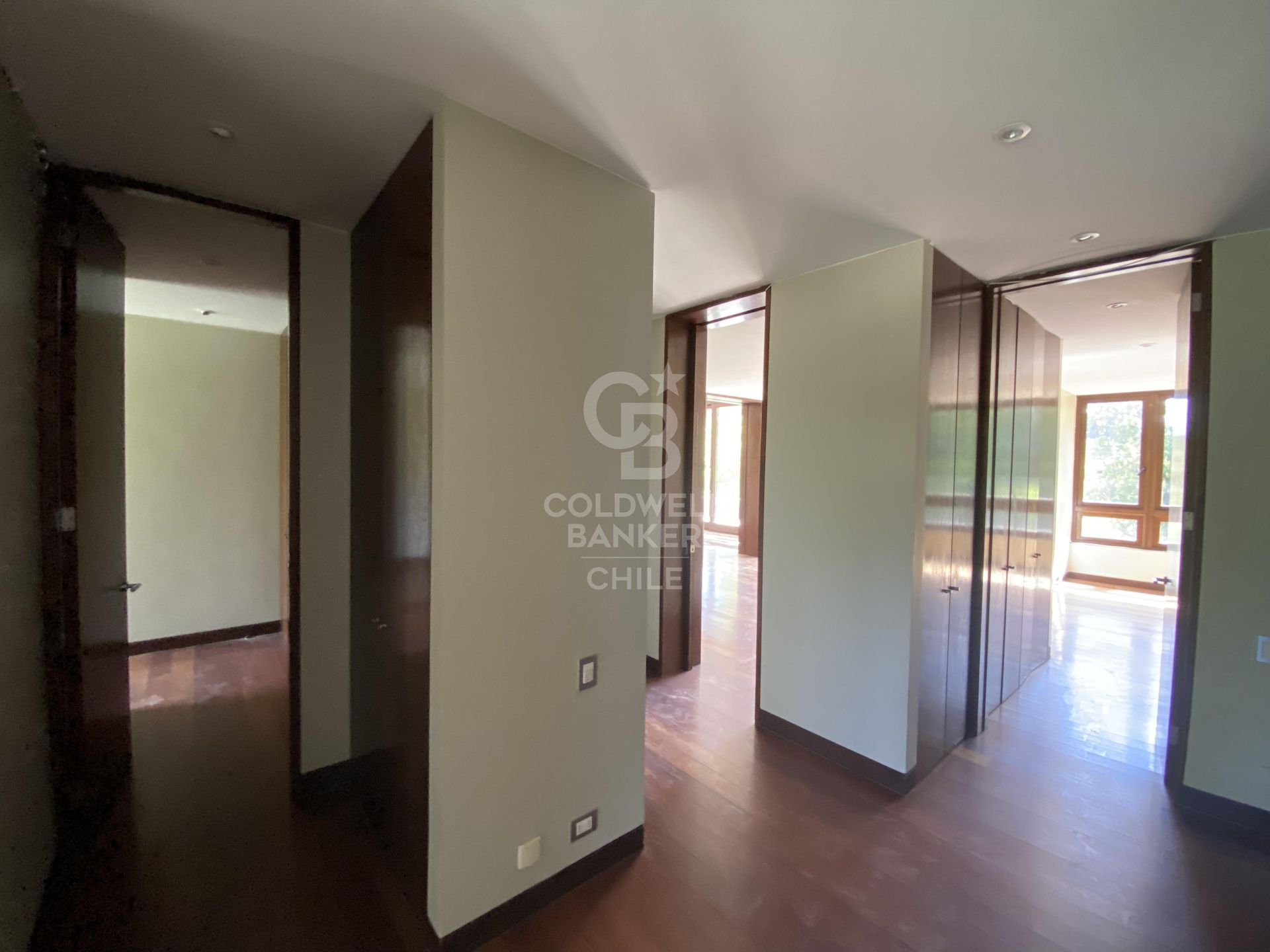 Las Condes, Chile, 5 Bedrooms Bedrooms, ,3 BathroomsBathrooms,Residential,For Sale,1714387