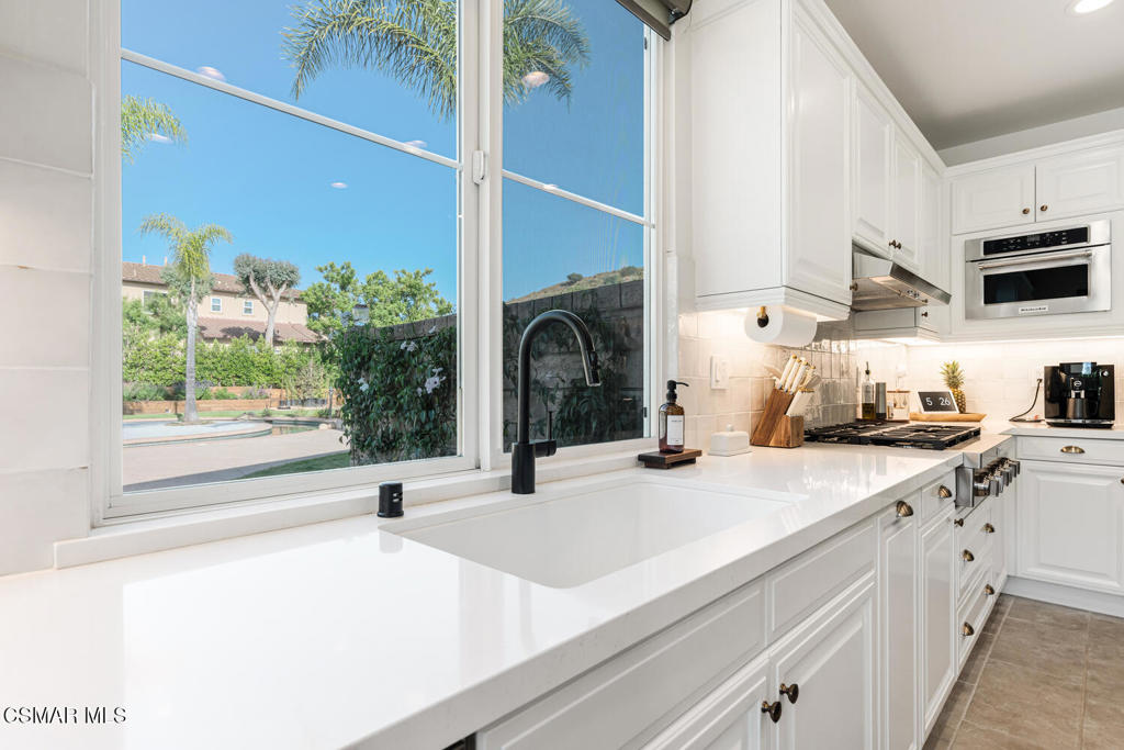 Simi Valley, California, 93065, United States, 4 Bedrooms Bedrooms, ,4 BathroomsBathrooms,Residential,For Sale,1978928