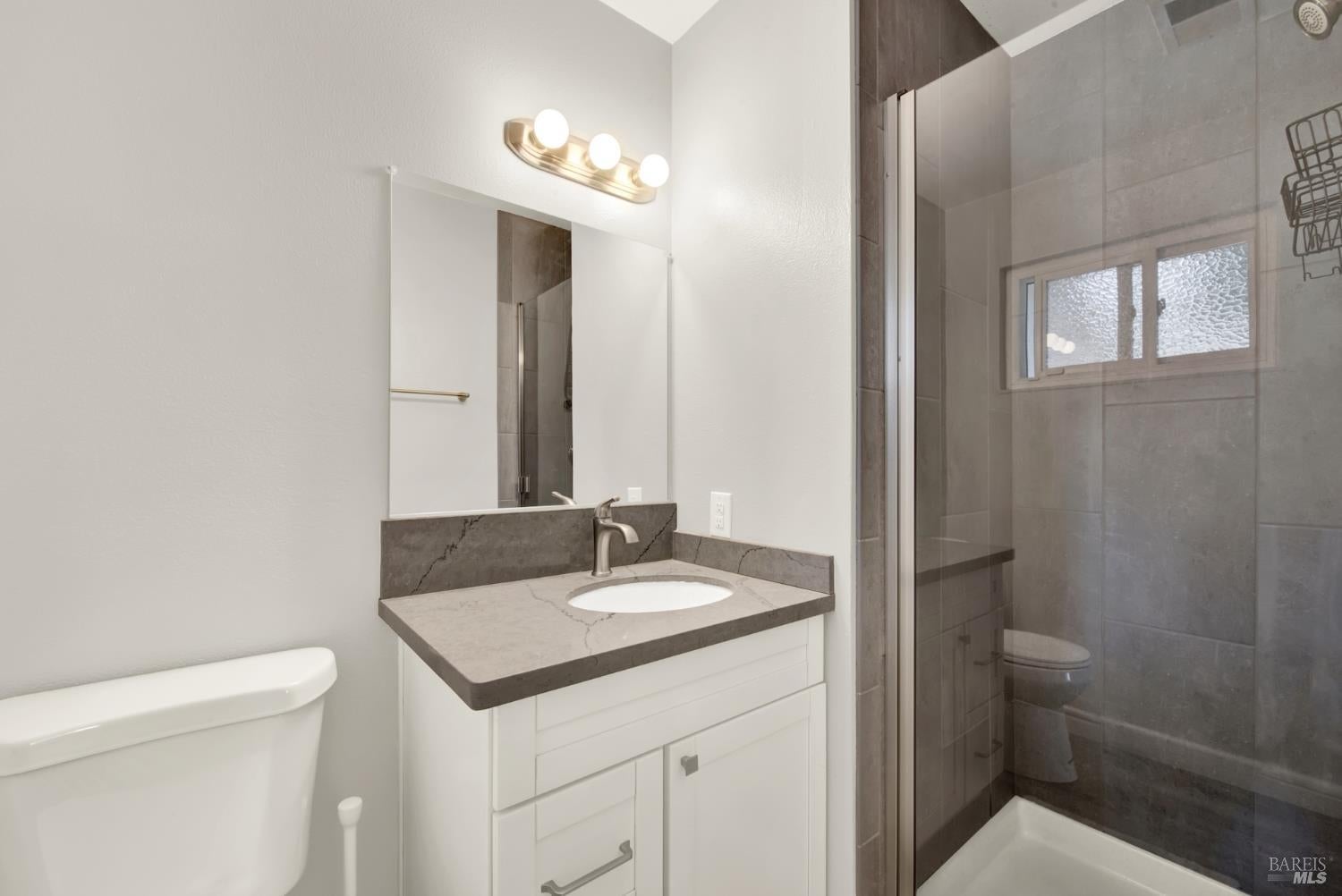 Vacaville, California, 95687, United States, 3 Bedrooms Bedrooms, ,2 BathroomsBathrooms,Residential,For Sale,1940371