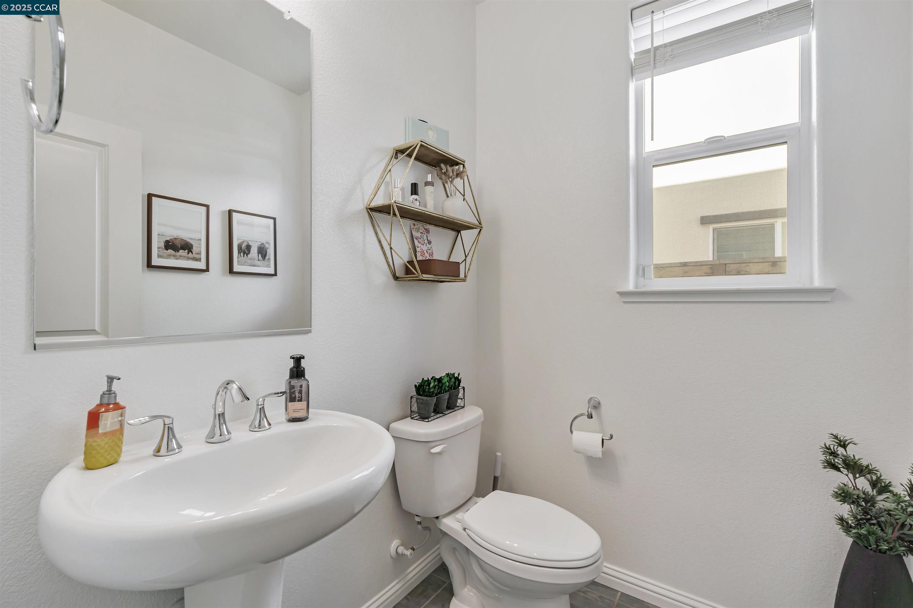 Brentwood, California, 94561, United States, 4 Bedrooms Bedrooms, ,2 BathroomsBathrooms,Residential,For Sale,1997182