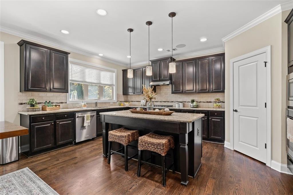 Buford, Georgia, 30518, United States, 6 Bedrooms Bedrooms, ,5 BathroomsBathrooms,Residential,For Sale,1987580