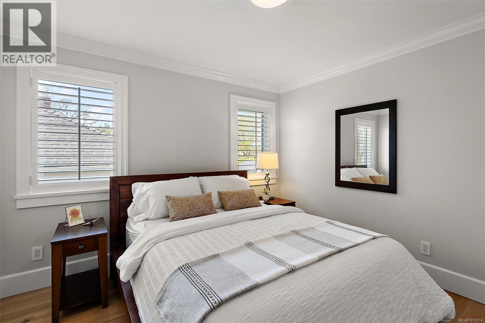 OAK BAY, British Columbia, V8S 2W2, CA, 3 Bedrooms Bedrooms, ,3 BathroomsBathrooms,Residential,For Sale,1949531