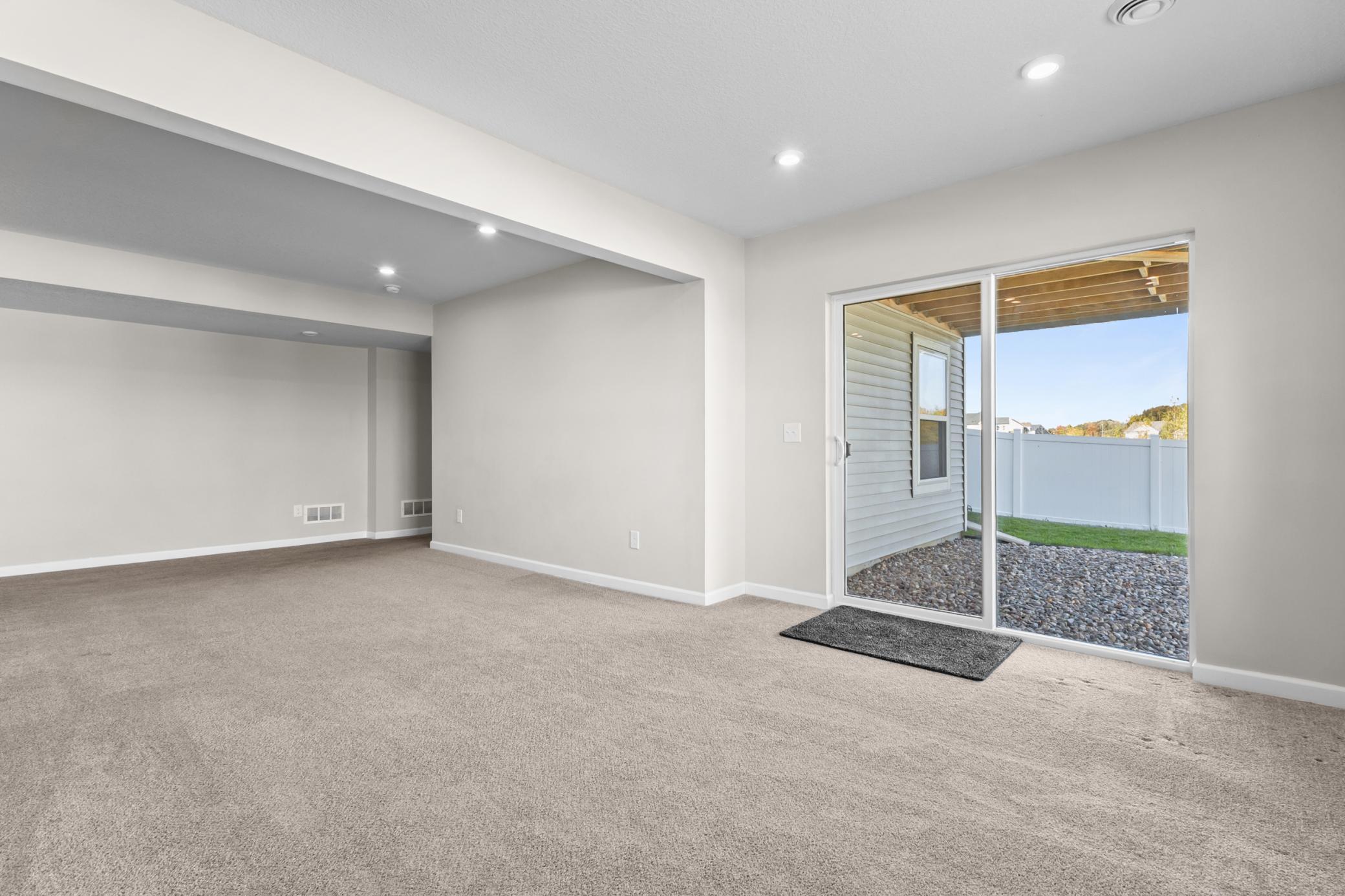 Farmington, Minnesota, 55024, United States, 4 Bedrooms Bedrooms, ,2 BathroomsBathrooms,Residential,For Sale,1991916