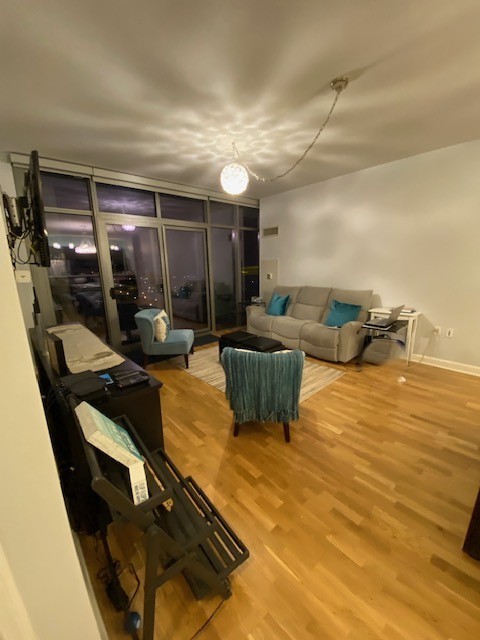 Chicago, Illinois, 60605, United States, 2 Bedrooms Bedrooms, ,2 BathroomsBathrooms,Residential,For Sale,1751955