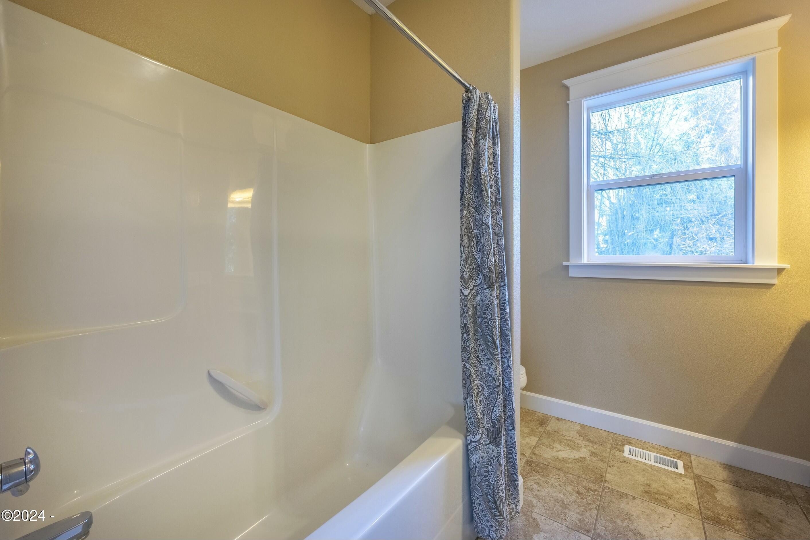 12989 SE Mountain Gate, Happy Valley, Oregon, 97086, United States, 4 Bedrooms Bedrooms, ,5 BathroomsBathrooms,Residential,For Sale,12989 SE Mountain Gate,1668514