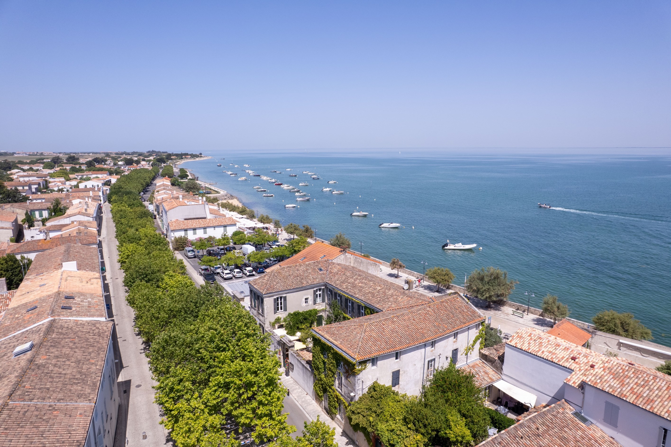  Île de Ré – La Flotte An Iconic Waterfront Heritage Address - 物件實景