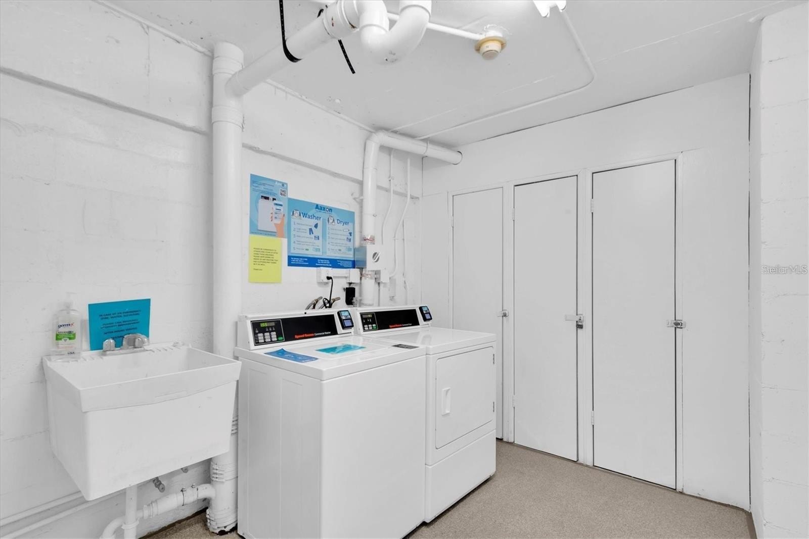 CLEARWATER BEACH, Florida, 33767, United States, 2 Bedrooms Bedrooms, ,2 BathroomsBathrooms,Residential,For Sale,1983656