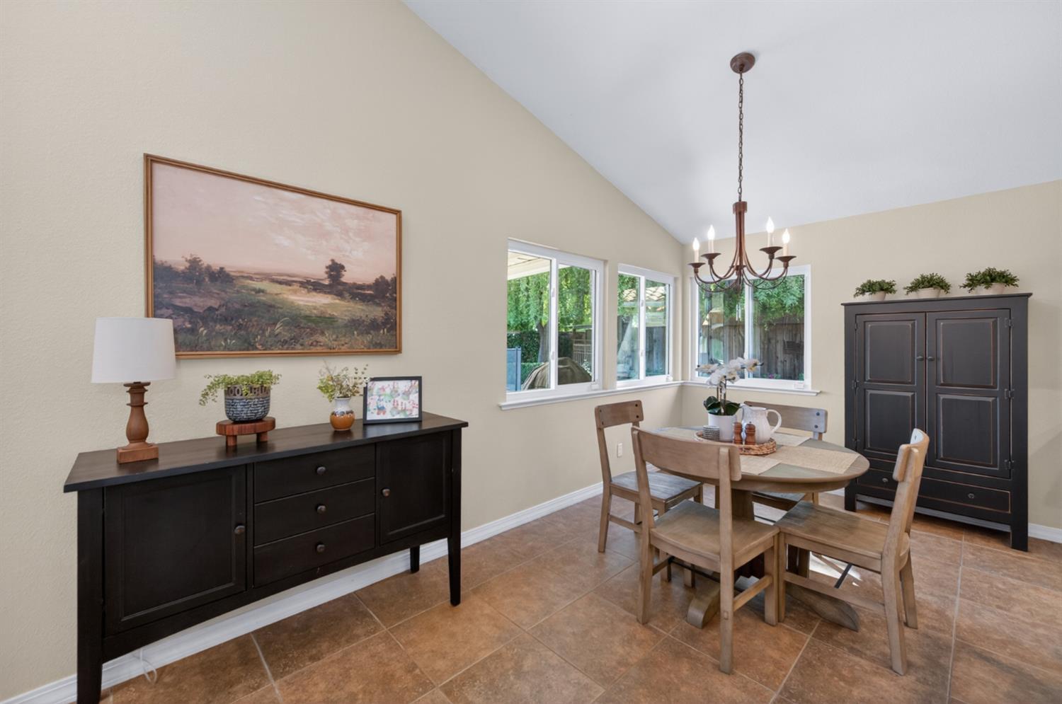 Madera, California, 93637, United States, 3 Bedrooms Bedrooms, ,3 BathroomsBathrooms,Residential,For Sale,2049014