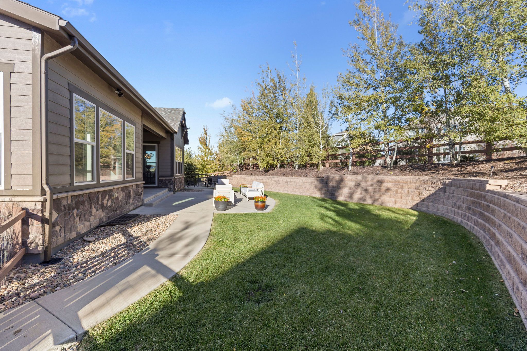  Luxury and comfort come together in this expansive ranch-style home - 物件實景